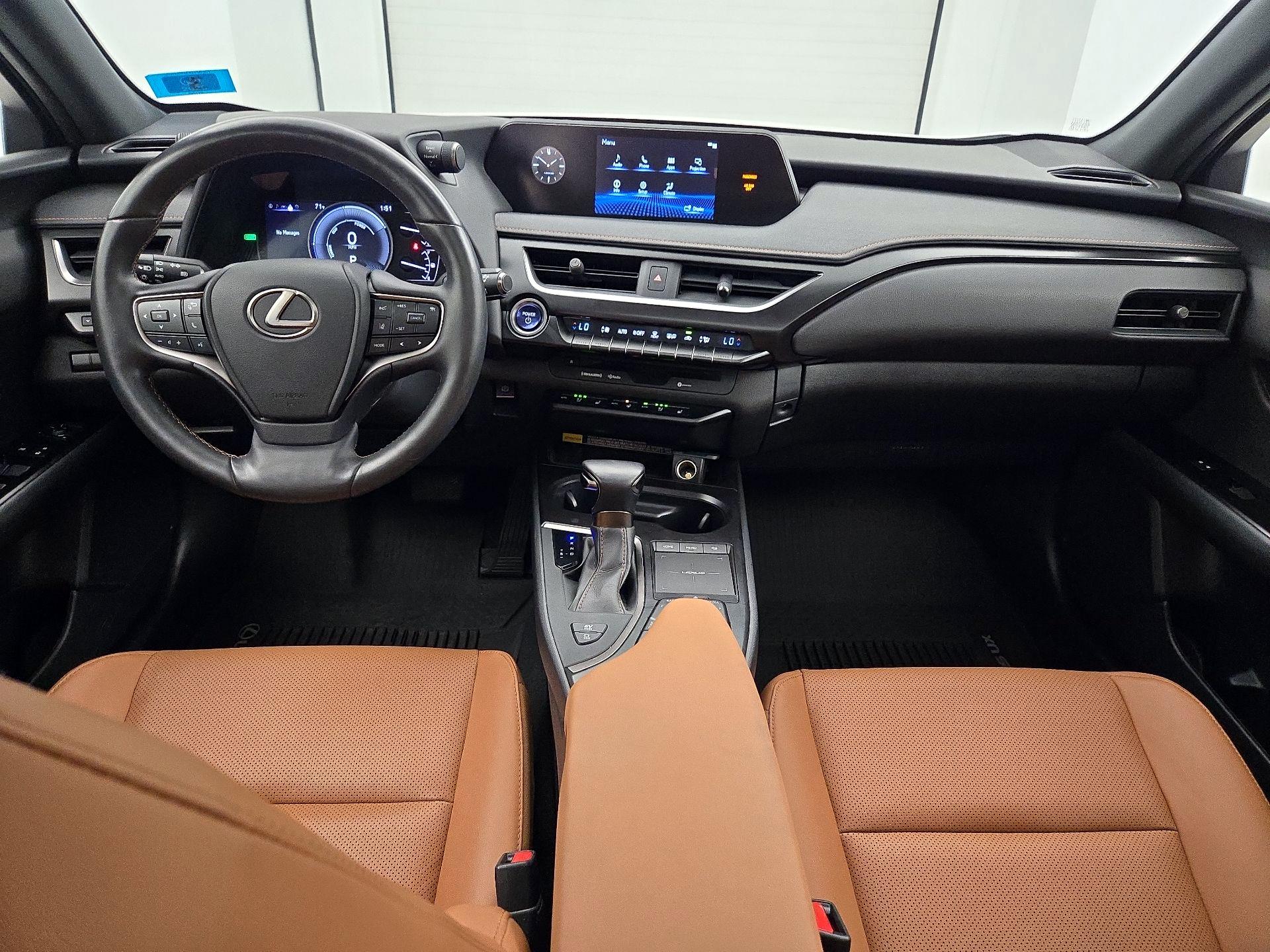 Thumbnail: 2022 Lexus UX - 9
