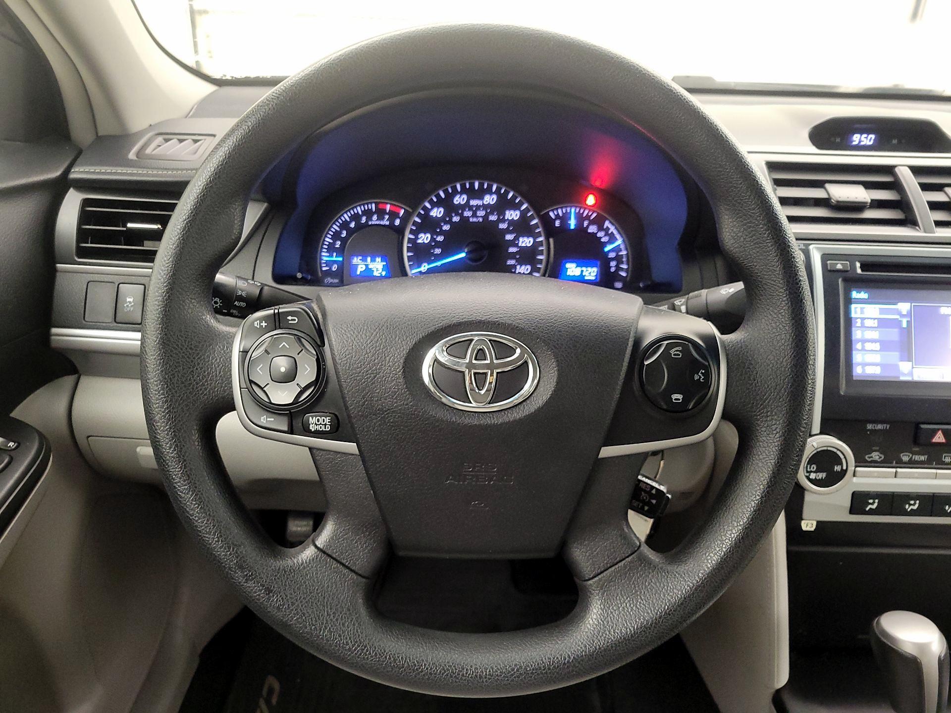 Thumbnail: 2014 Toyota Camry - 10