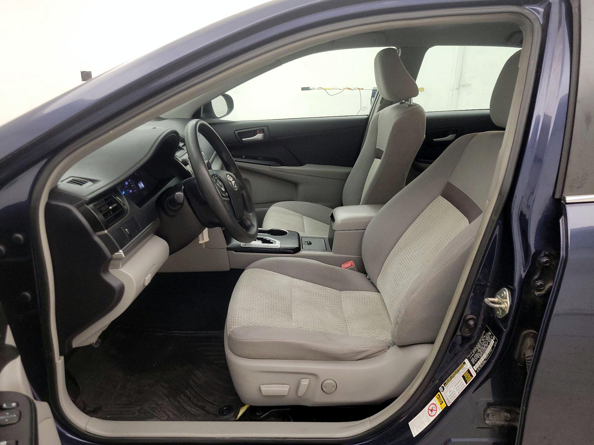 Thumbnail: 2014 Toyota Camry - 11