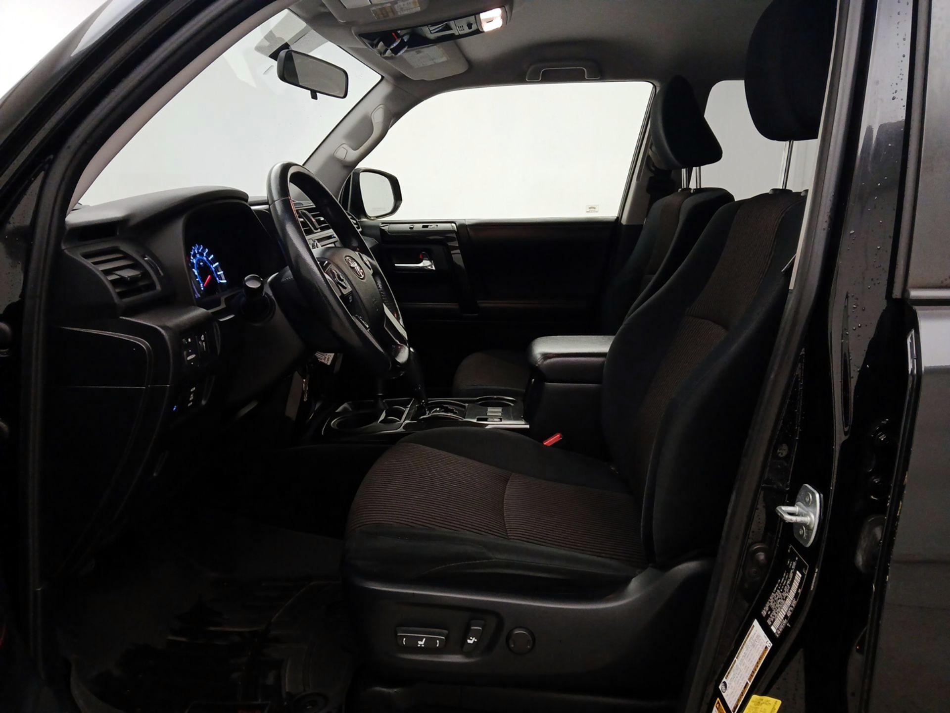 Thumbnail: 2015 Toyota 4Runner - 11