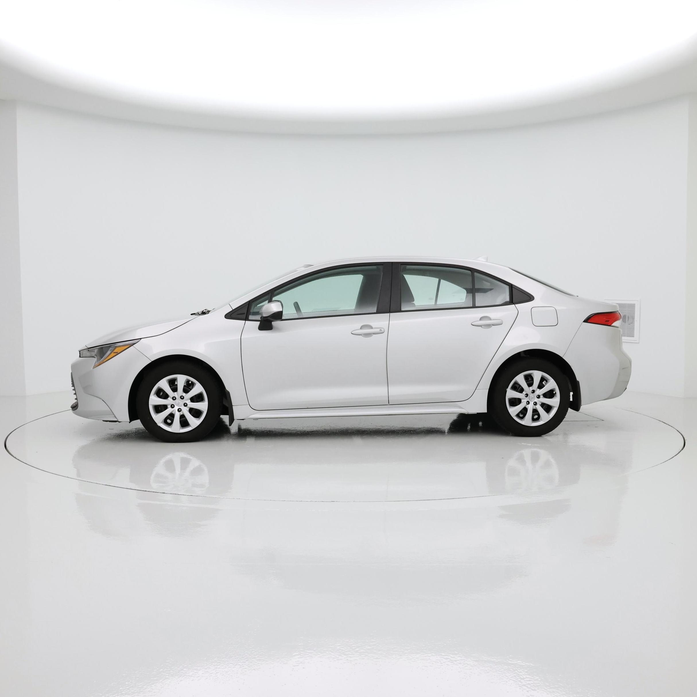 Thumbnail: 2023 Toyota Corolla - 3