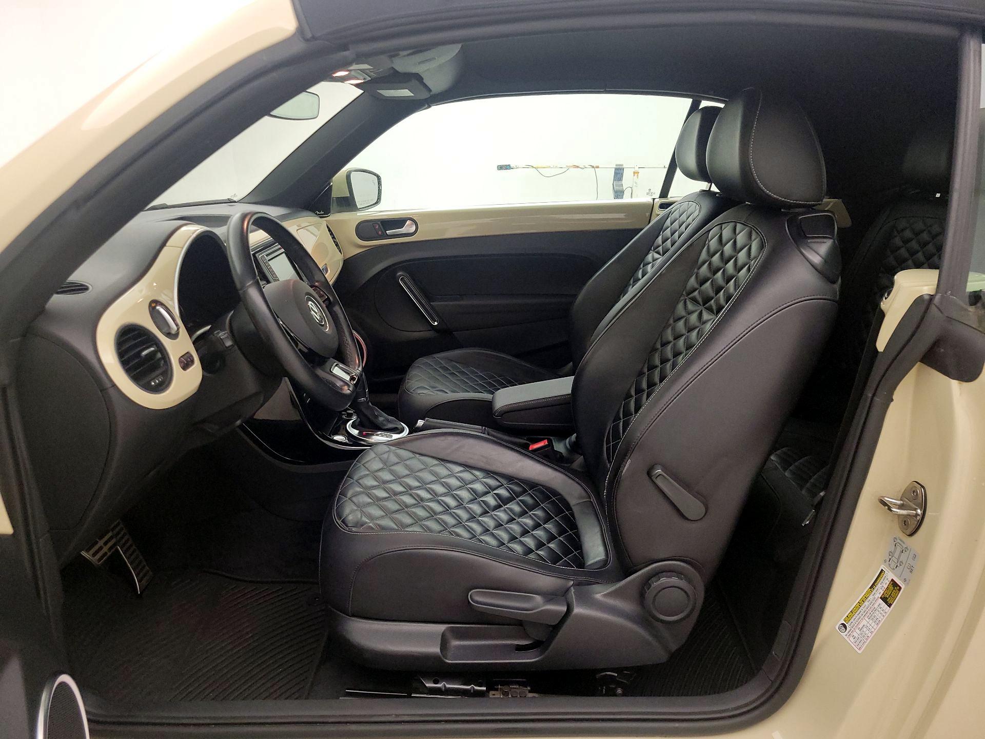 Thumbnail: 2019 Volkswagen Beetle - 11