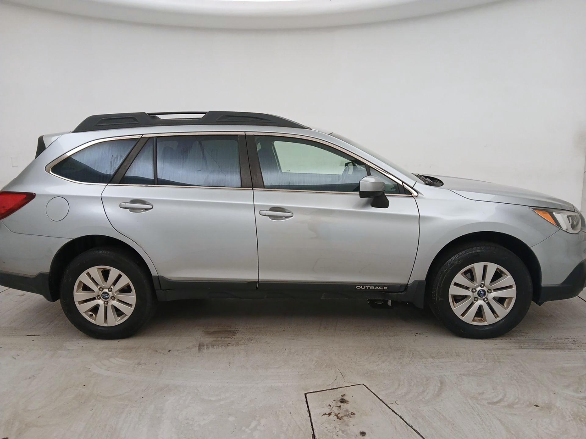 Thumbnail: 2017 Subaru Outback - 4