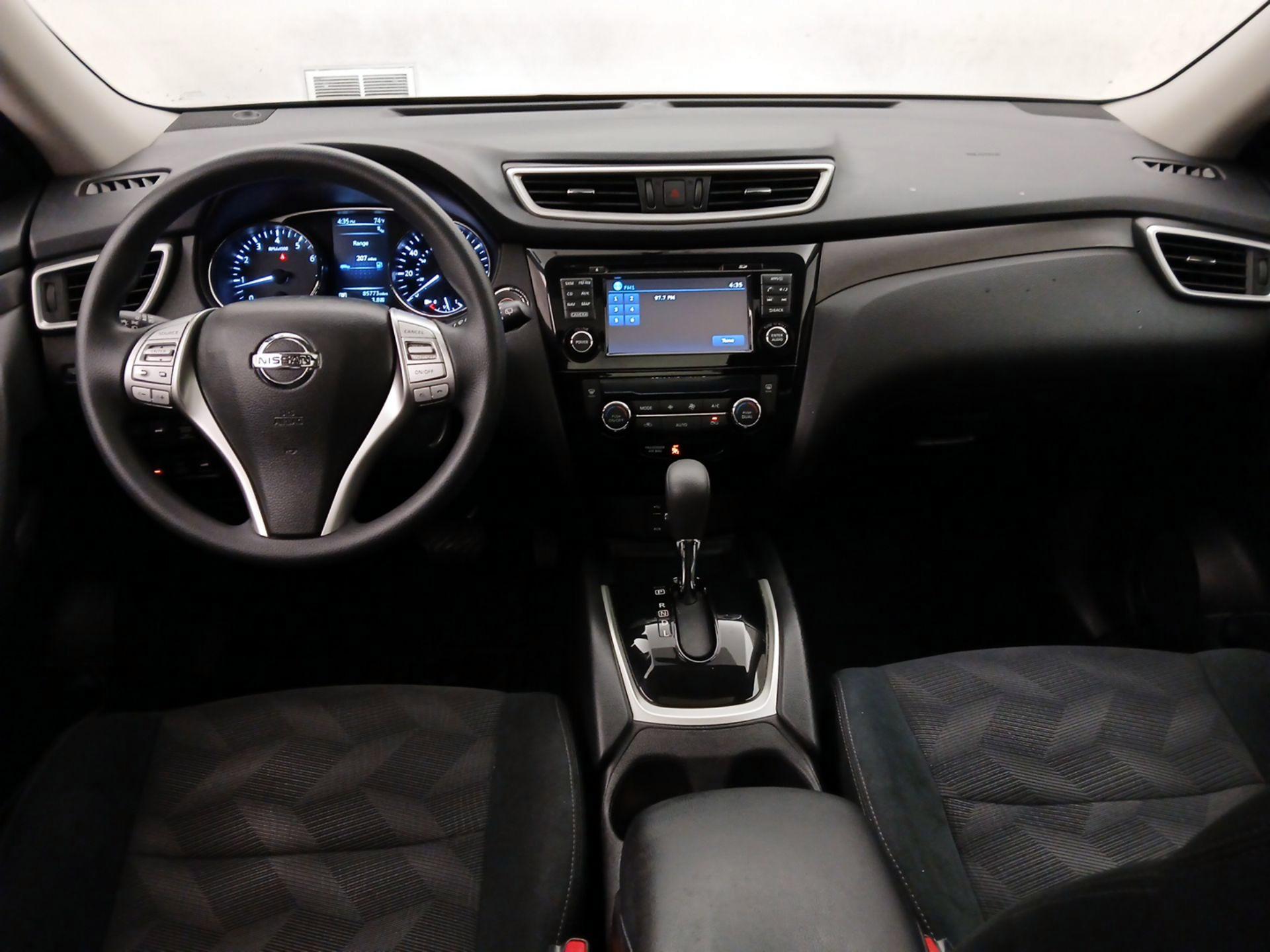 Thumbnail: 2016 Nissan Rogue - 9
