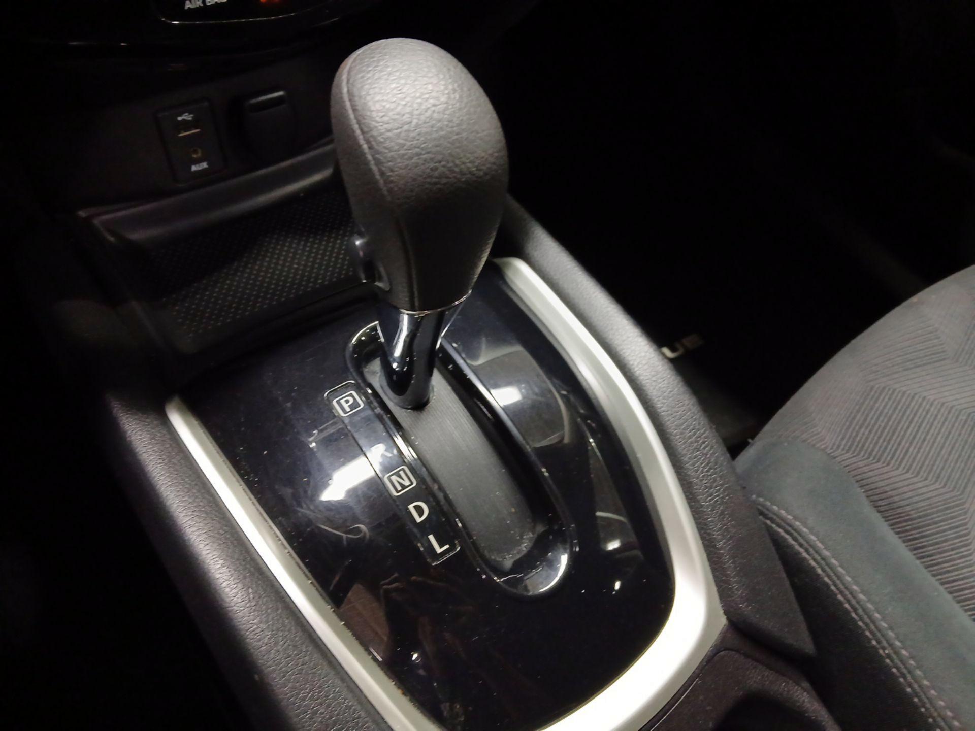 Thumbnail: 2016 Nissan Rogue - 17