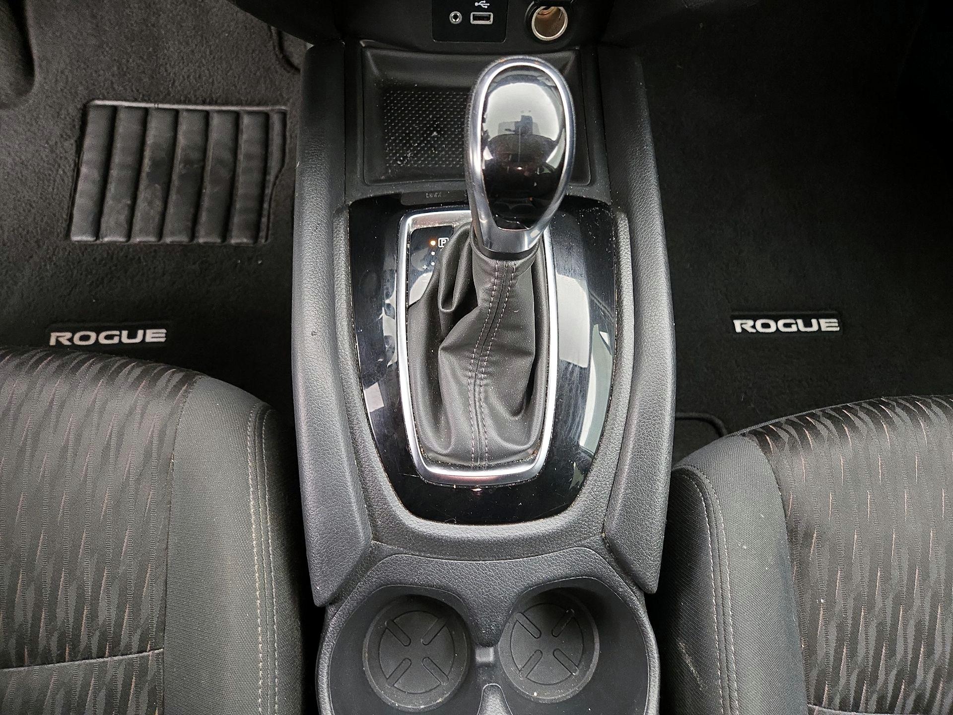 Thumbnail: 2020 Nissan Rogue - 17