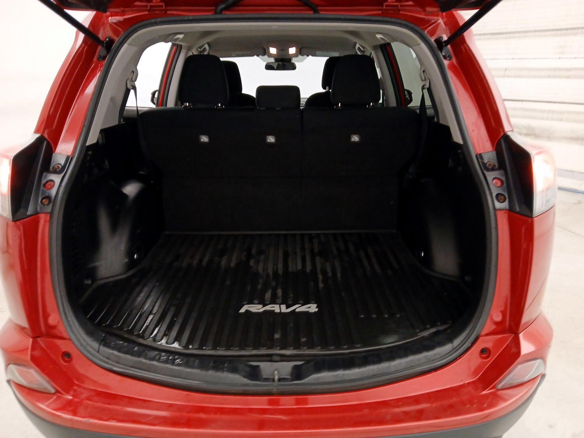 Thumbnail: 2017 Toyota RAV4 - 20