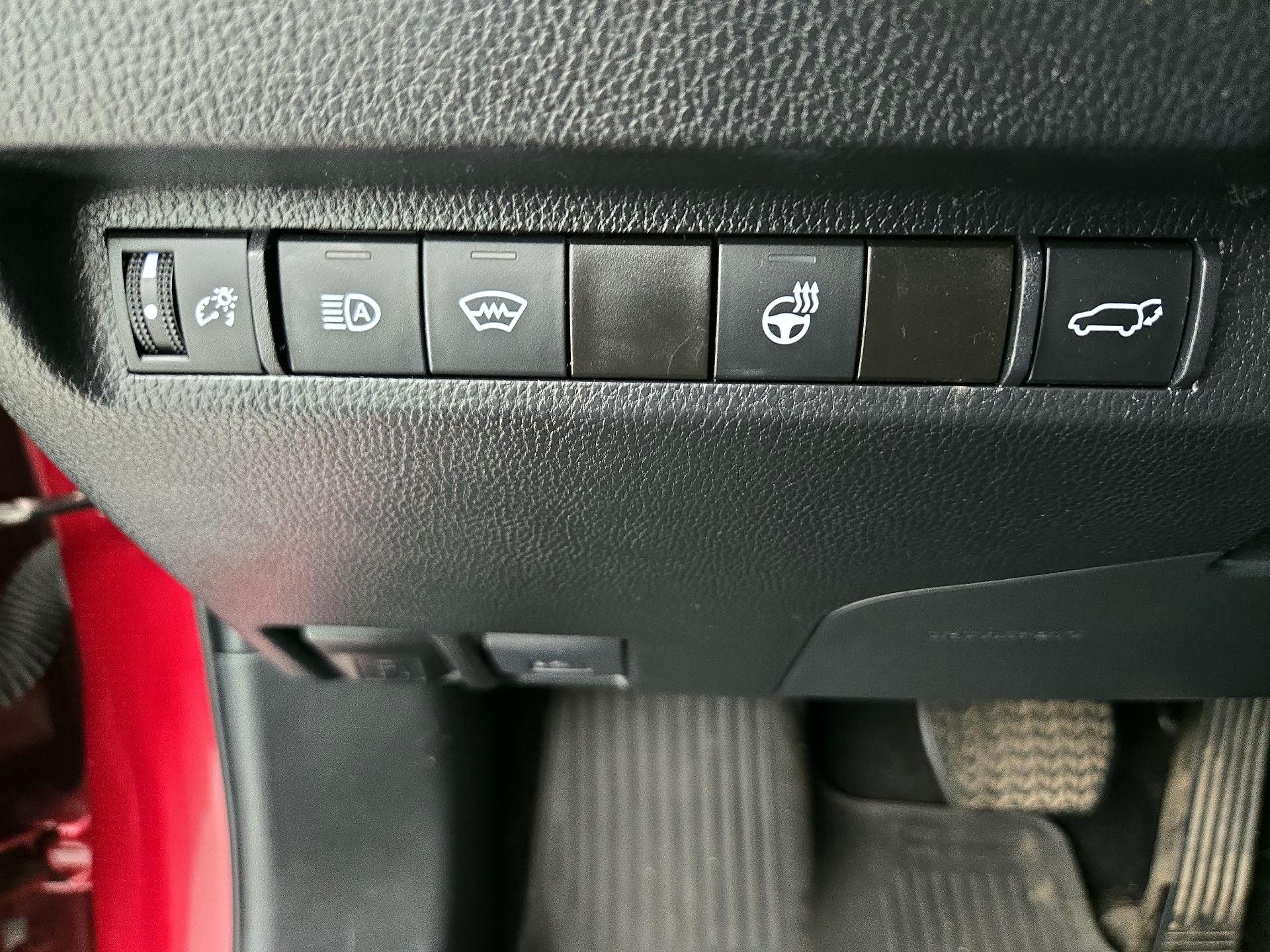 Thumbnail: 2023 Toyota RAV4 - 13