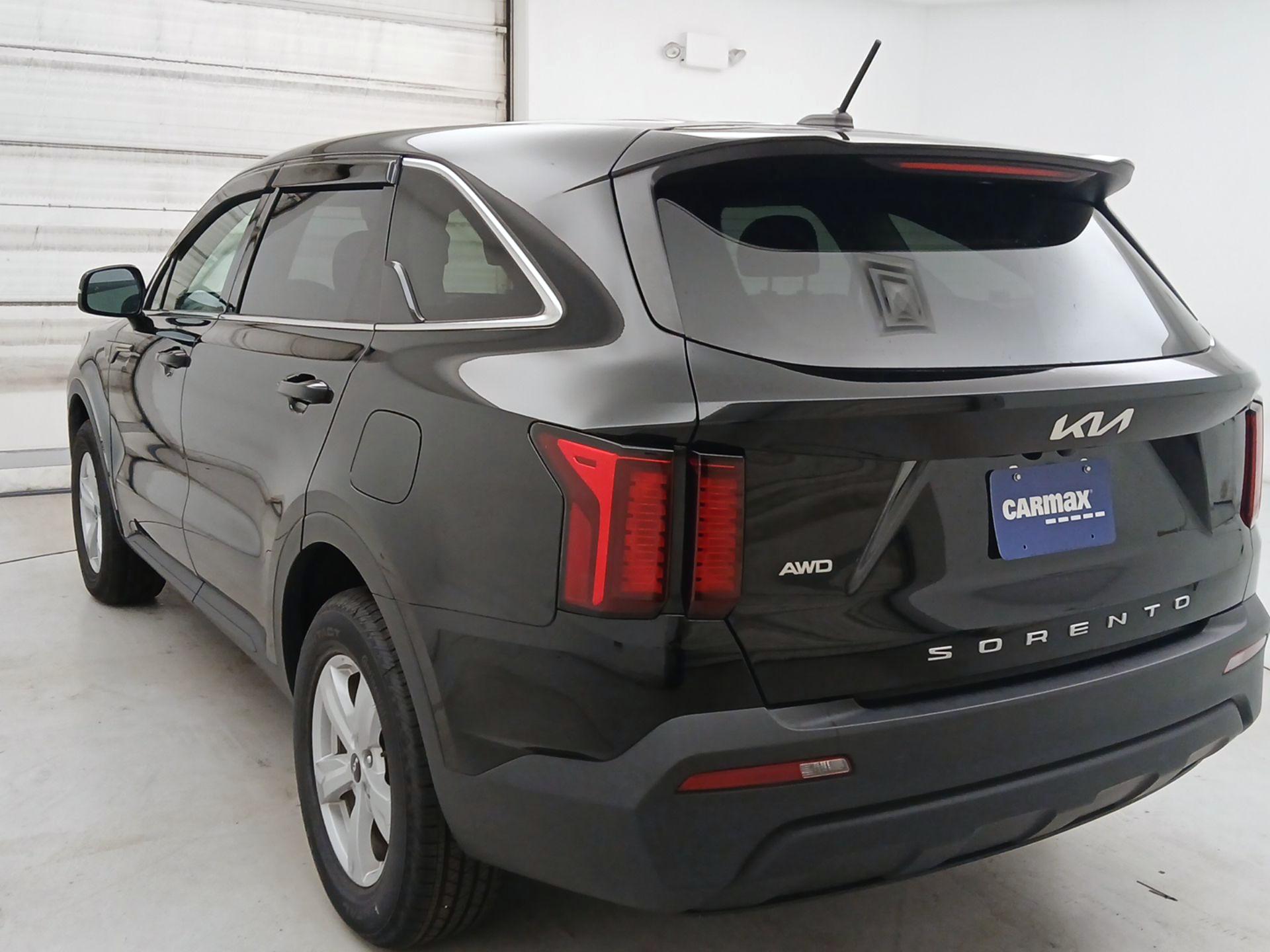 Thumbnail: 2022 Kia Sorento - 7