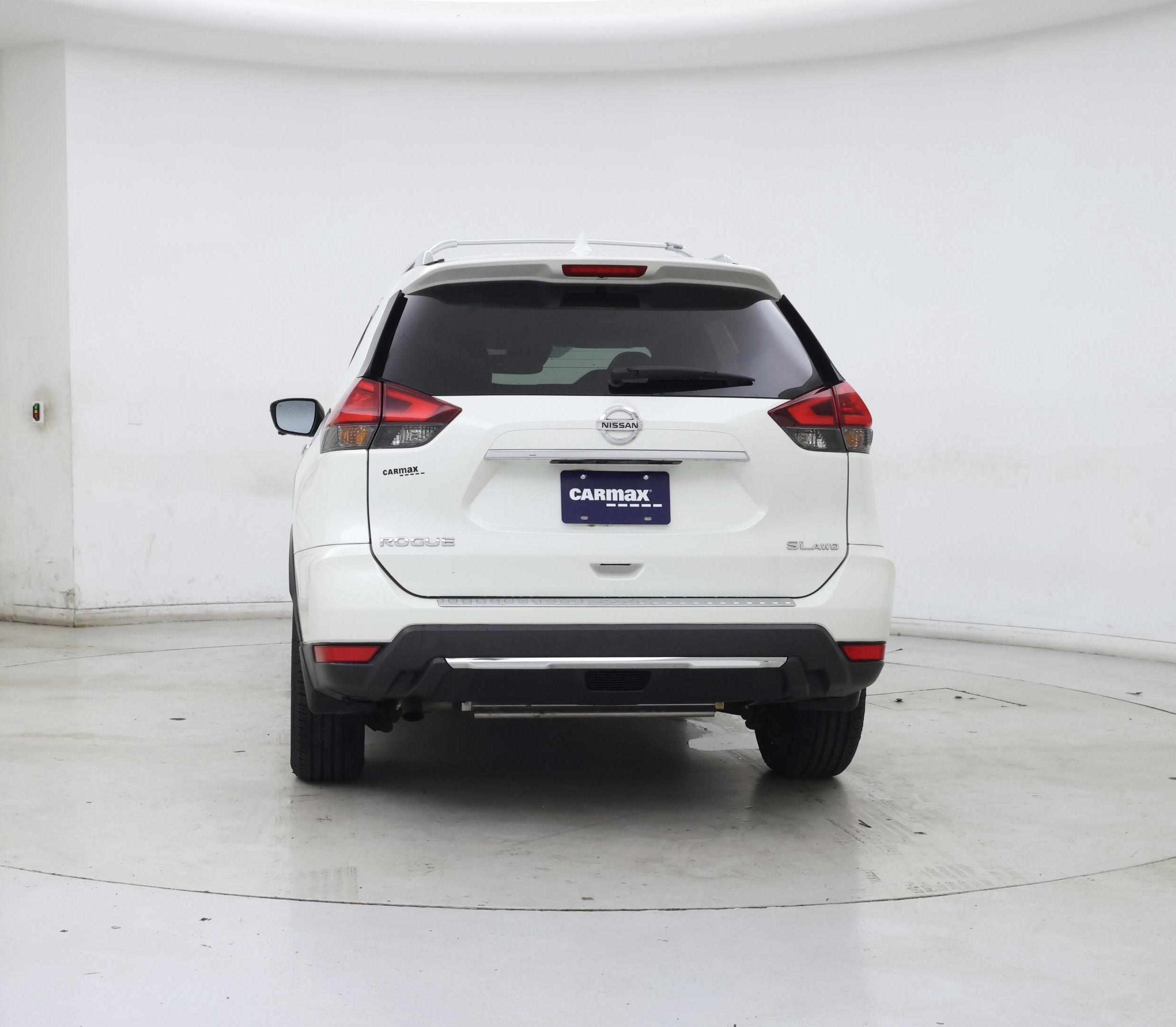 Thumbnail: 2017 Nissan Rogue - 6