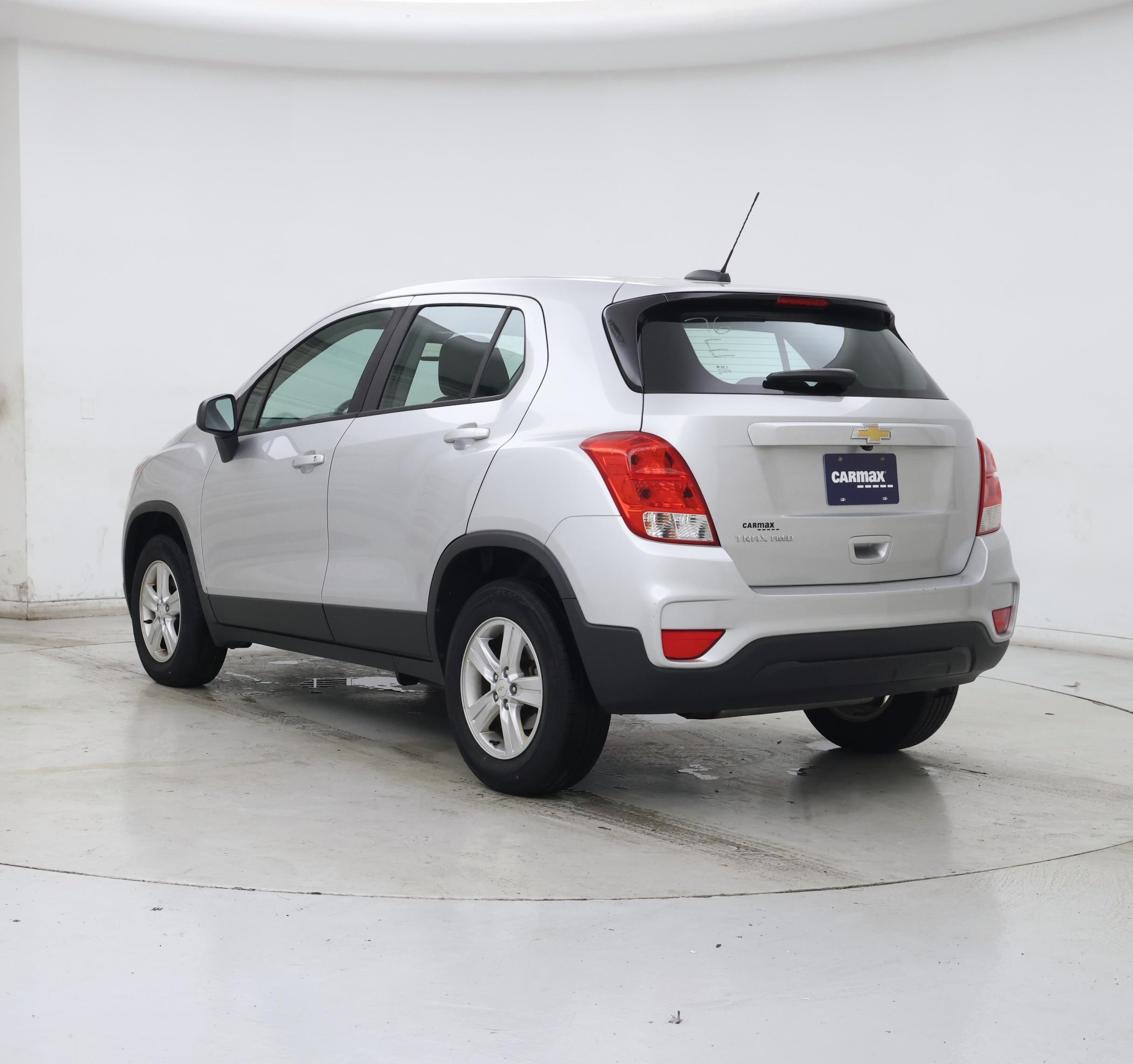 Thumbnail: 2018 Chevrolet Trax - 2