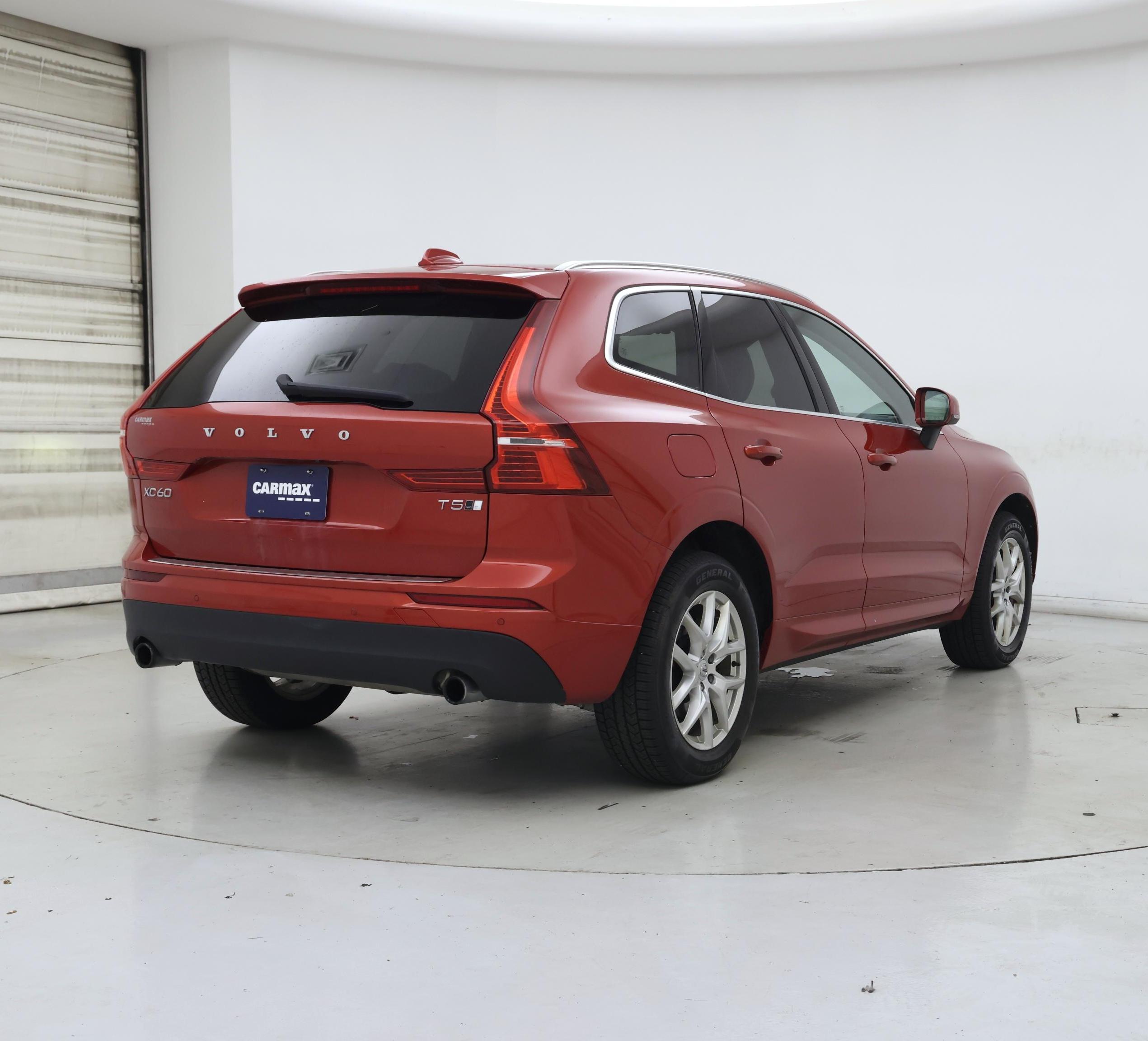 Thumbnail: 2020 Volvo XC60 - 8