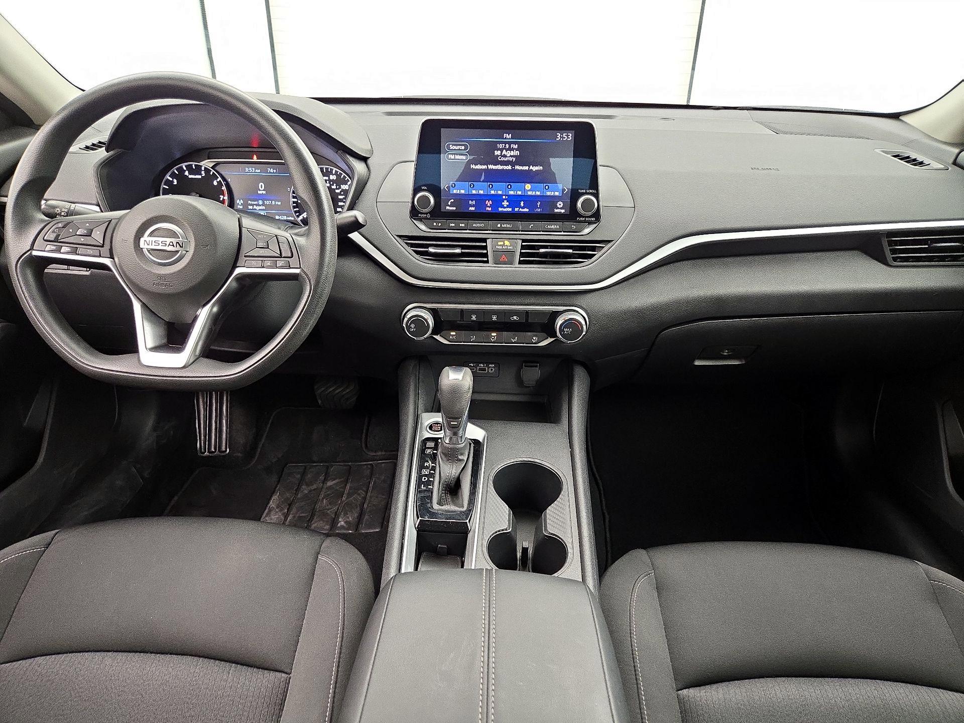 Thumbnail: 2020 Nissan Altima - 9