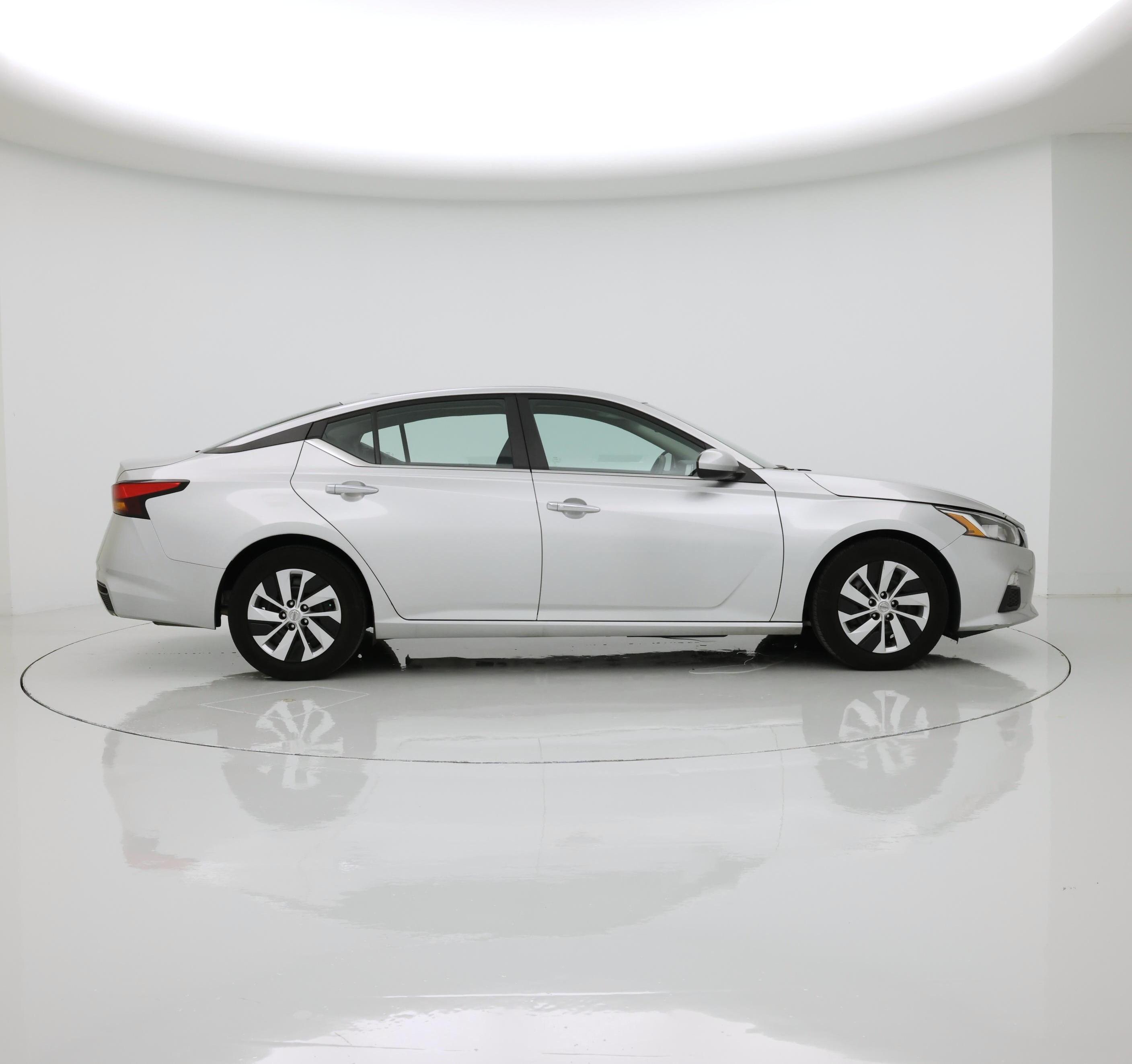 Thumbnail: 2020 Nissan Altima - 7