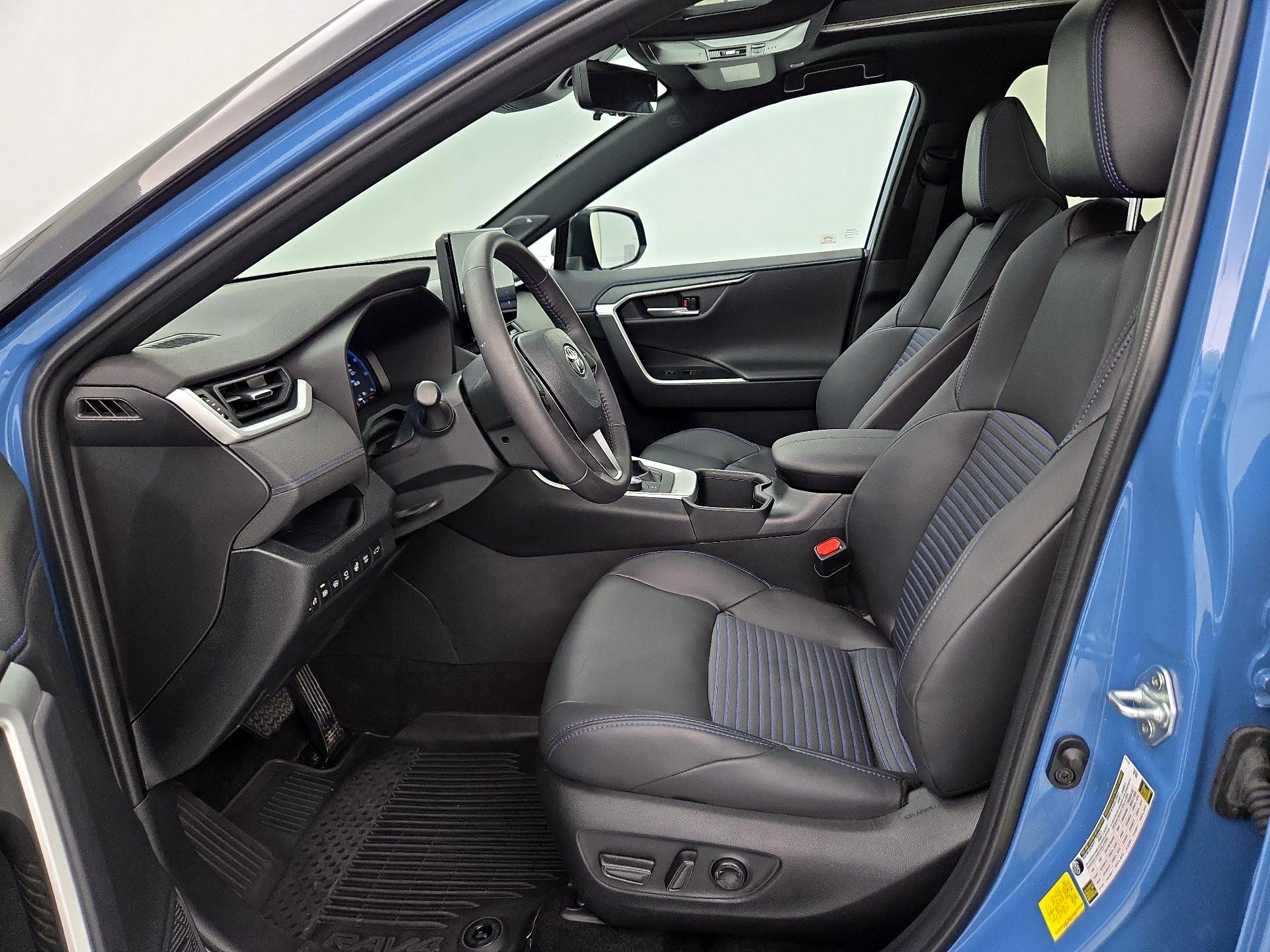Thumbnail: 2023 Toyota RAV4 - 11