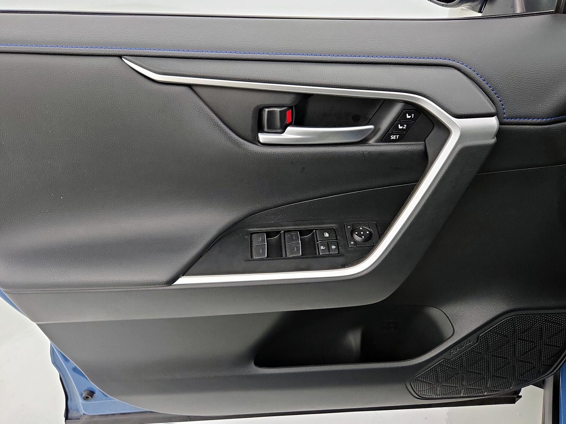 Thumbnail: 2023 Toyota RAV4 - 12