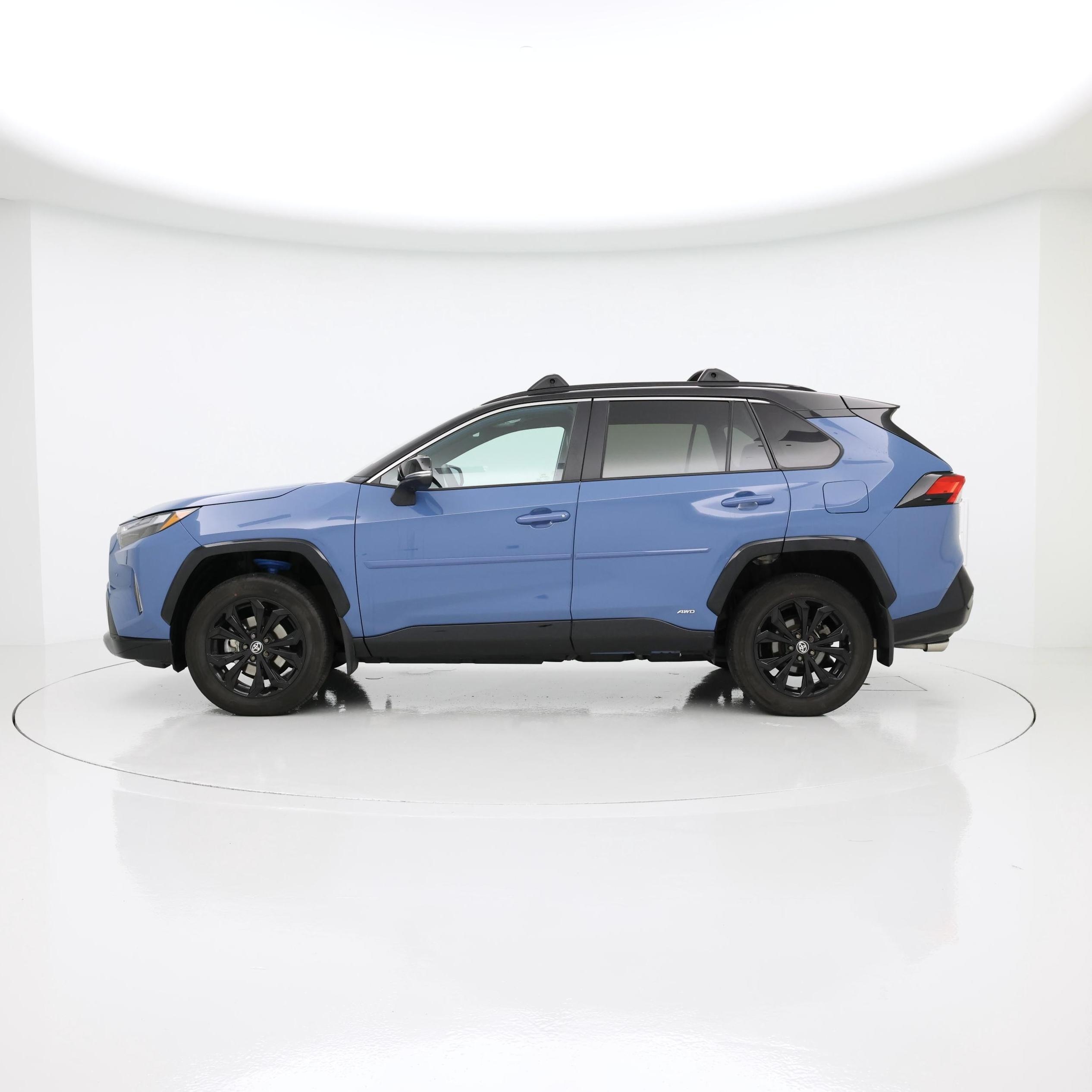 Thumbnail: 2023 Toyota RAV4 - 3