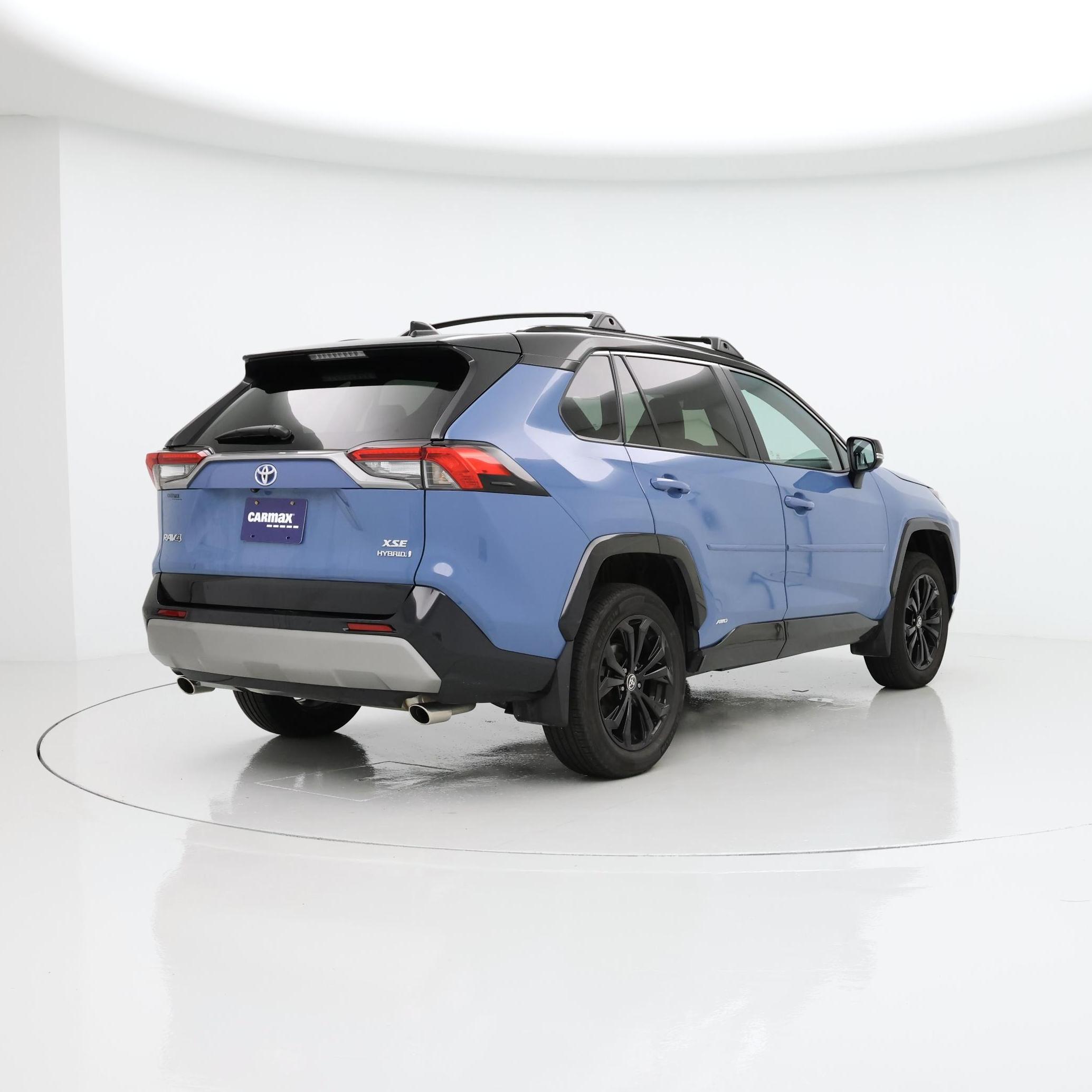 Thumbnail: 2023 Toyota RAV4 - 8