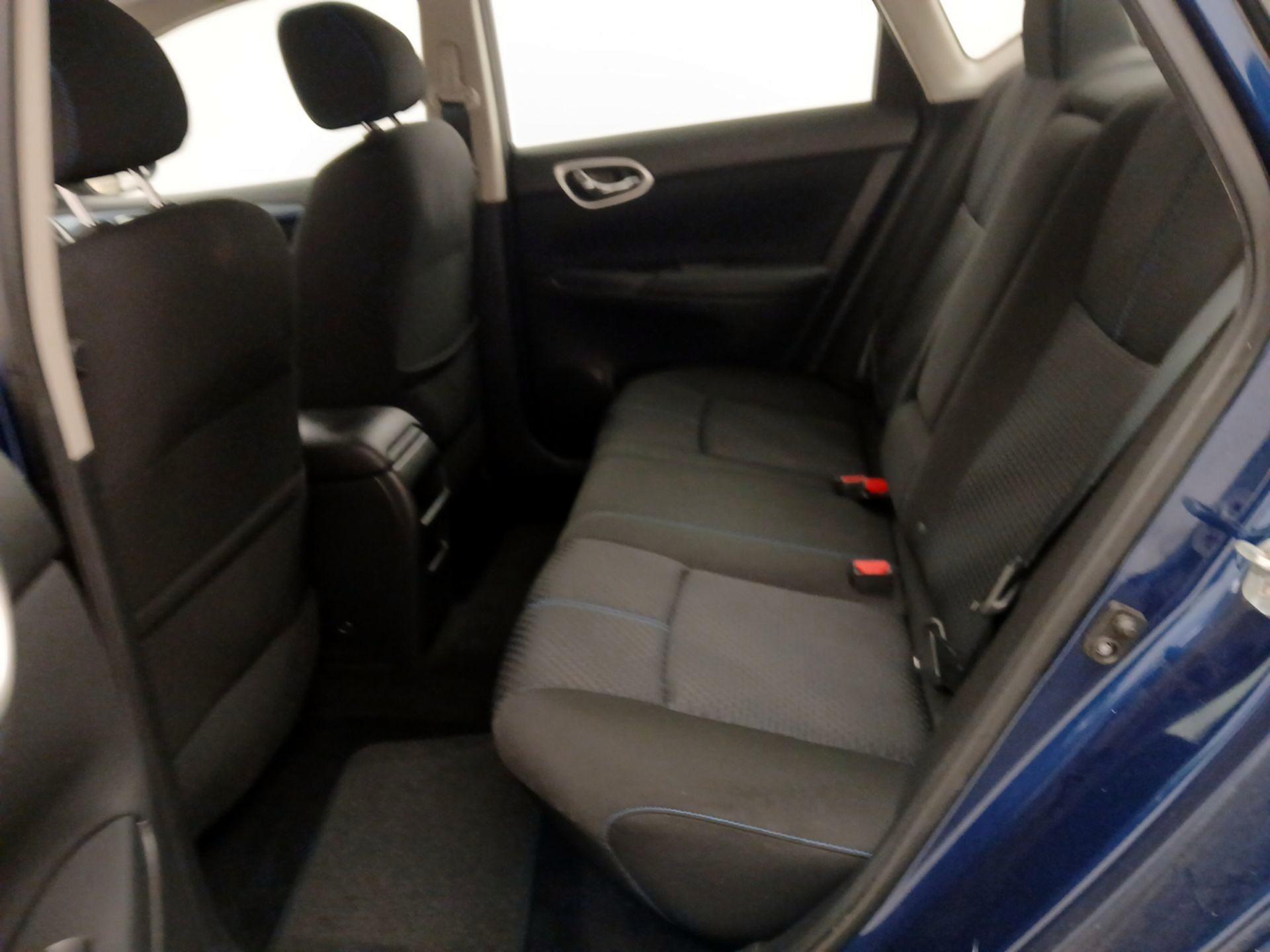 Thumbnail: 2016 Nissan Sentra - 16