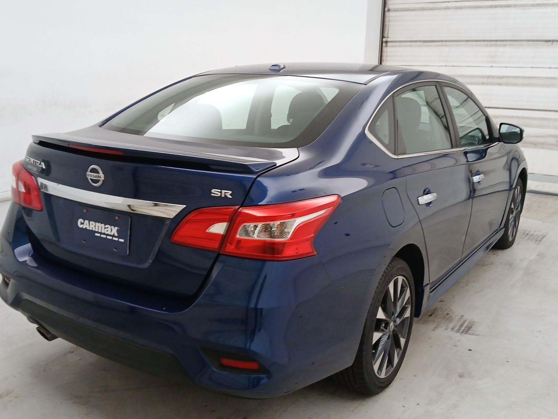 Thumbnail: 2016 Nissan Sentra - 5