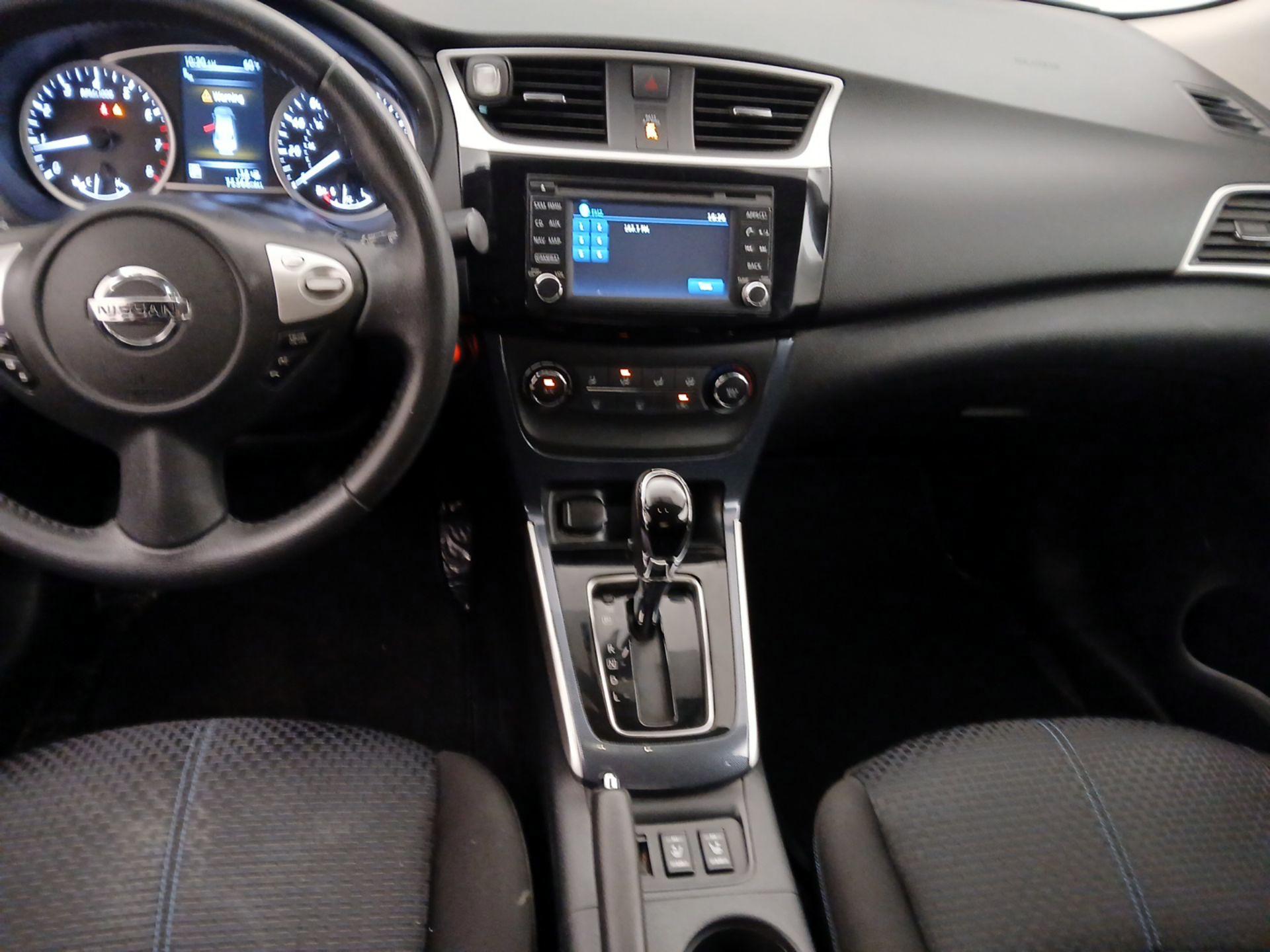 Thumbnail: 2016 Nissan Sentra - 8