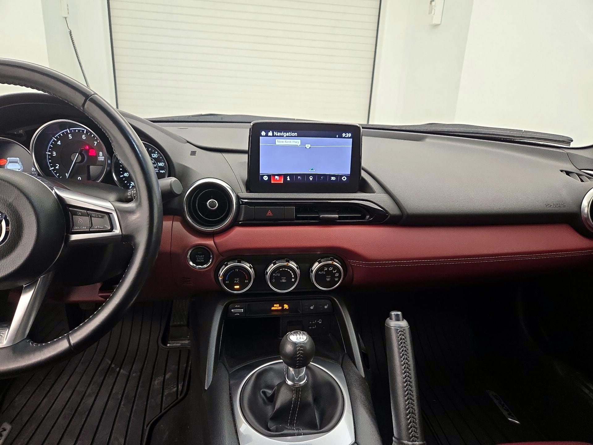 Thumbnail: 2020 Mazda MX-5 Miata - 9