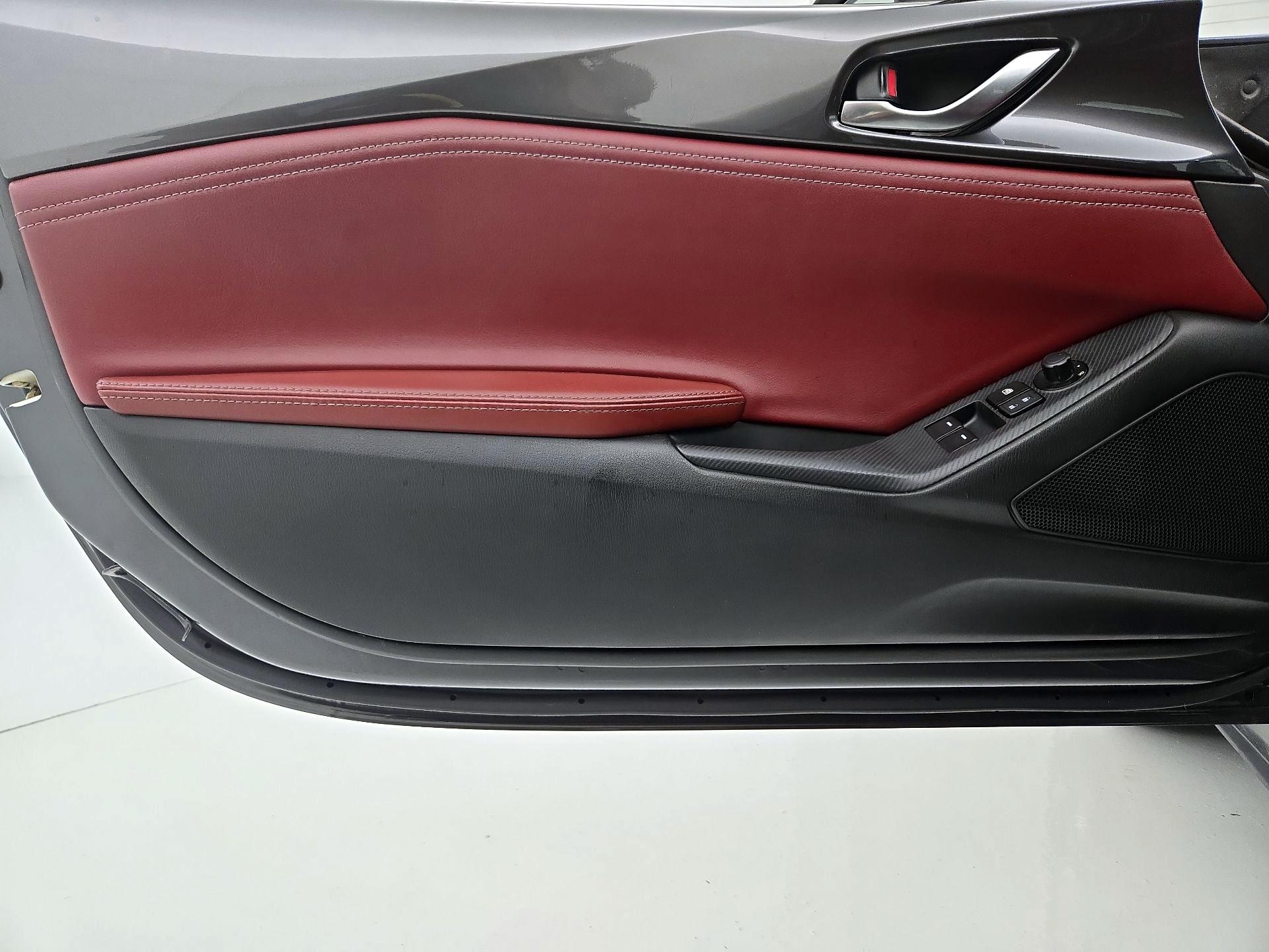 Thumbnail: 2020 Mazda MX-5 Miata - 12