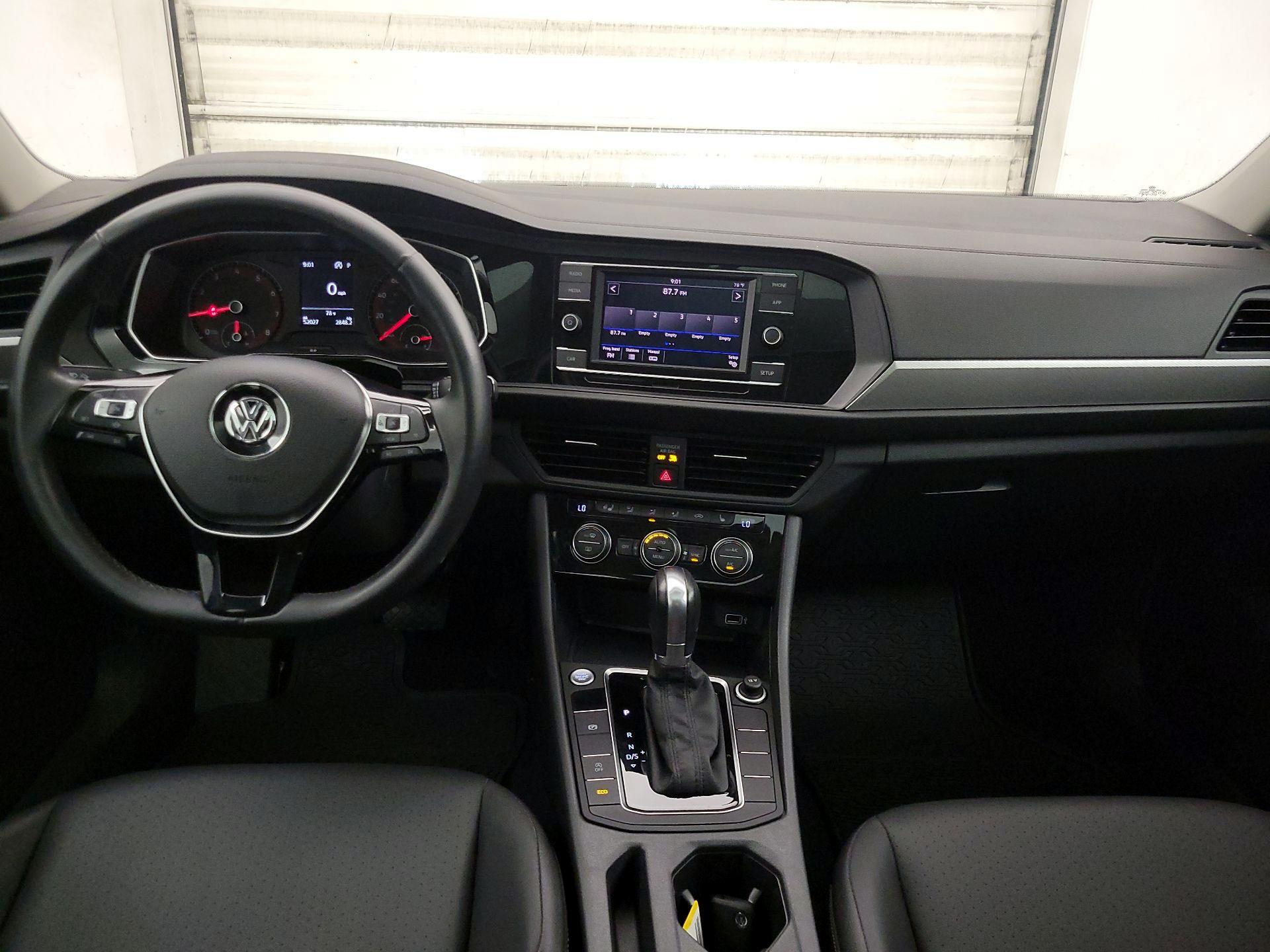 Thumbnail: 2019 Volkswagen Jetta - 9