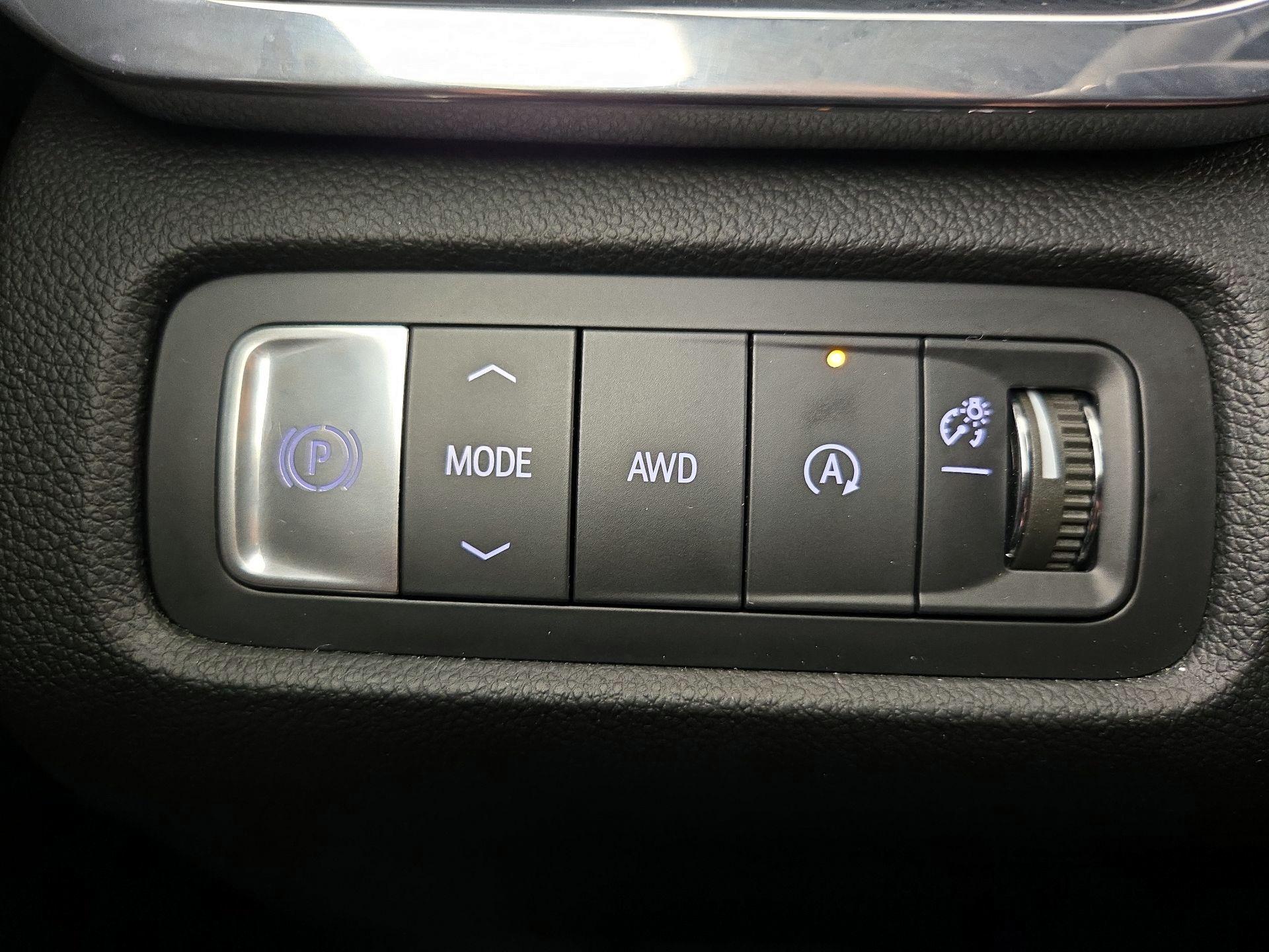 Thumbnail: 2024 GMC Acadia - 13