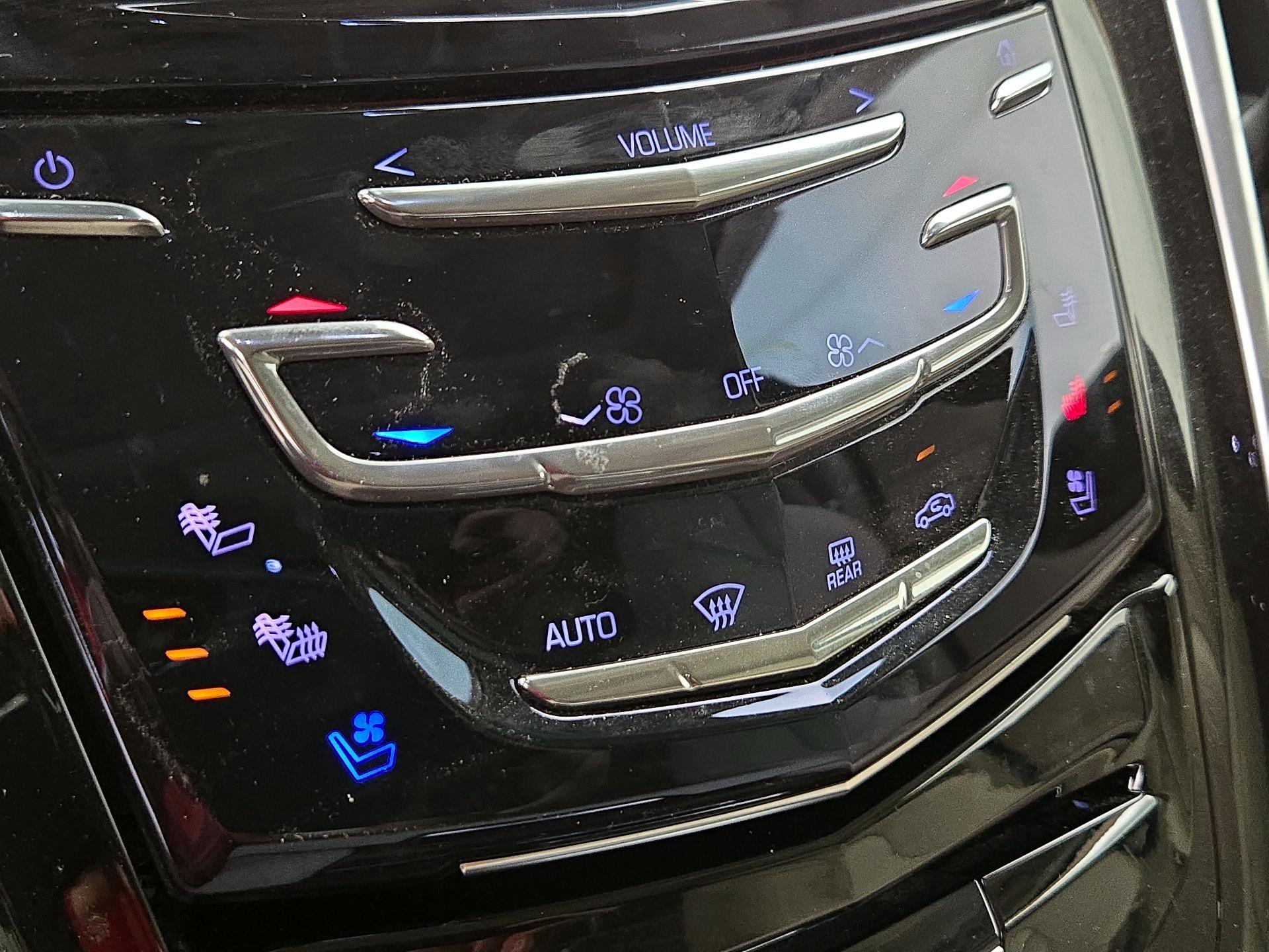 Thumbnail: 2020 Cadillac Escalade - 17