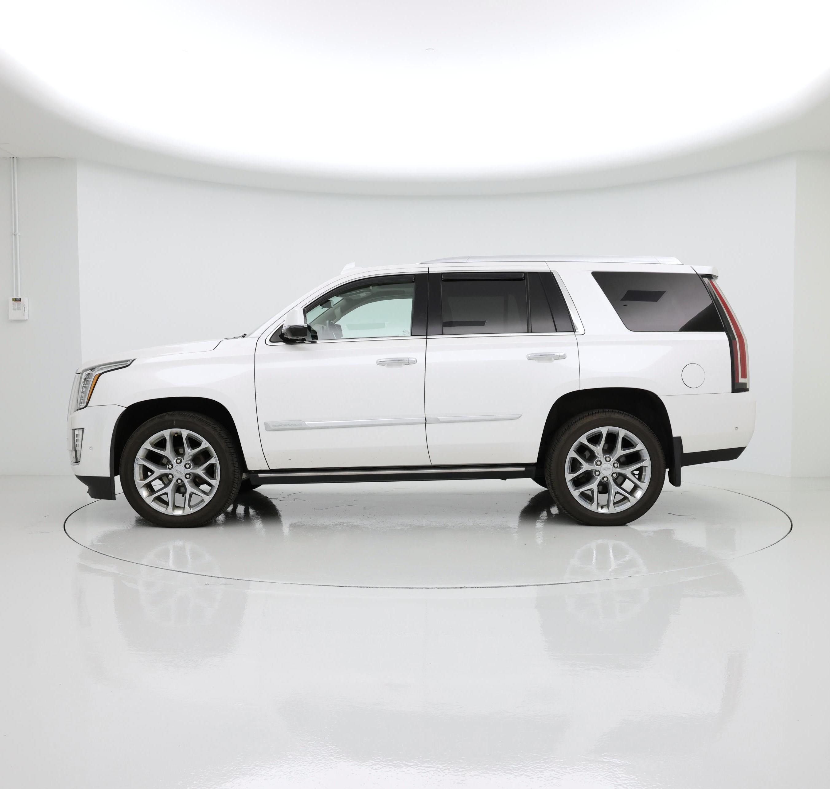 Thumbnail: 2020 Cadillac Escalade - 3