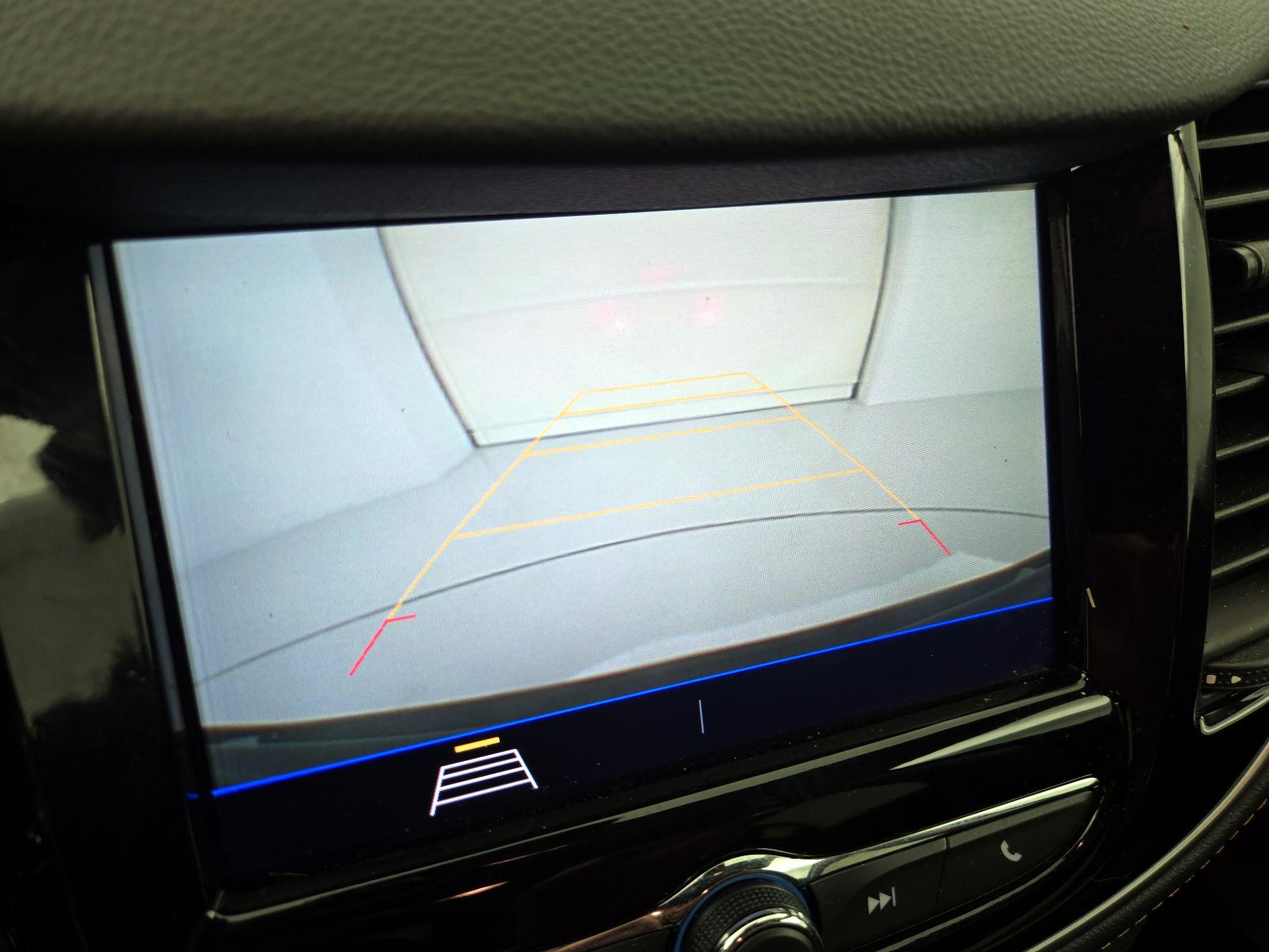 Thumbnail: 2021 Chevrolet Trax - 14