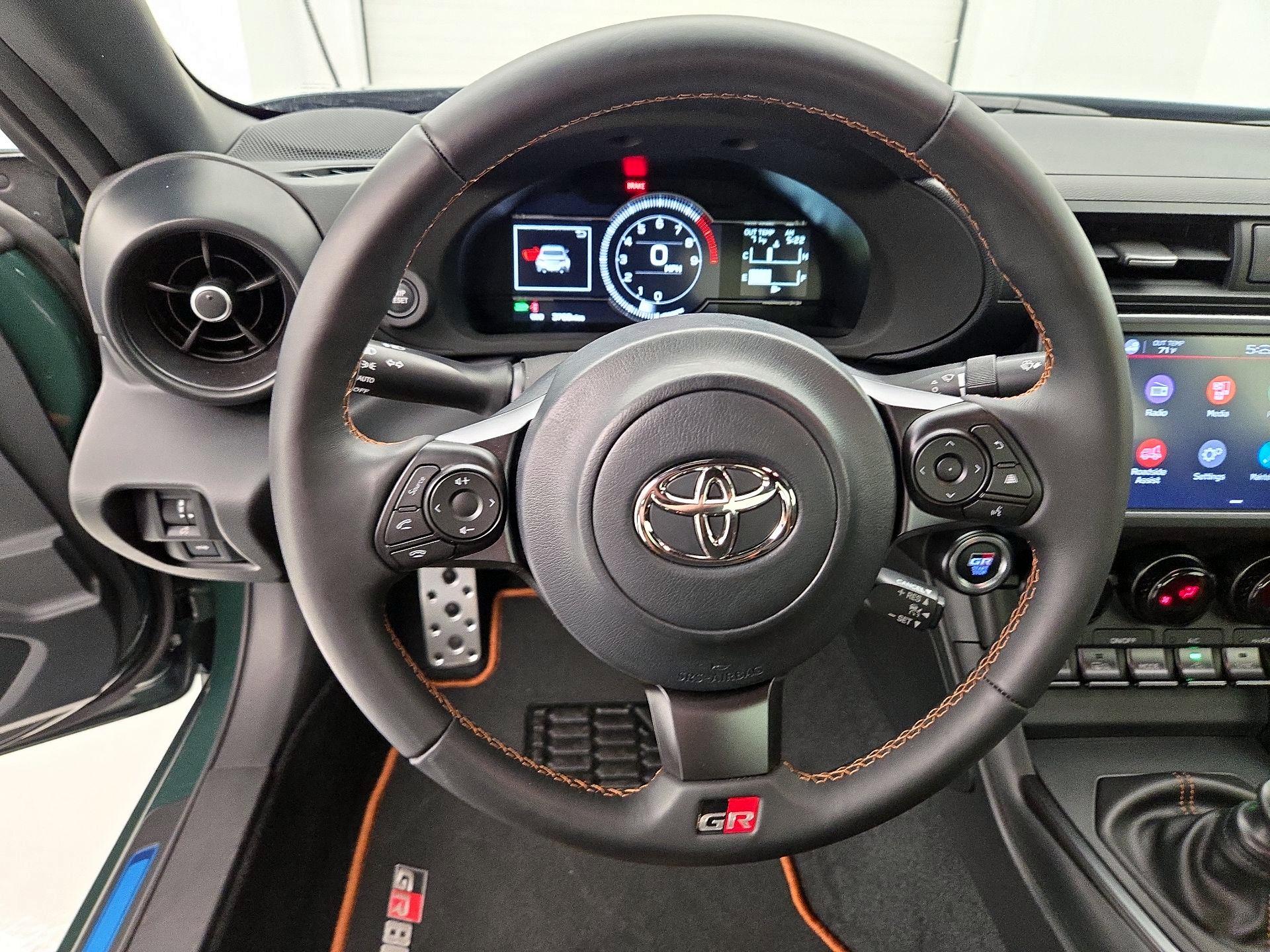 Thumbnail: 2025 Toyota GR86 - 10