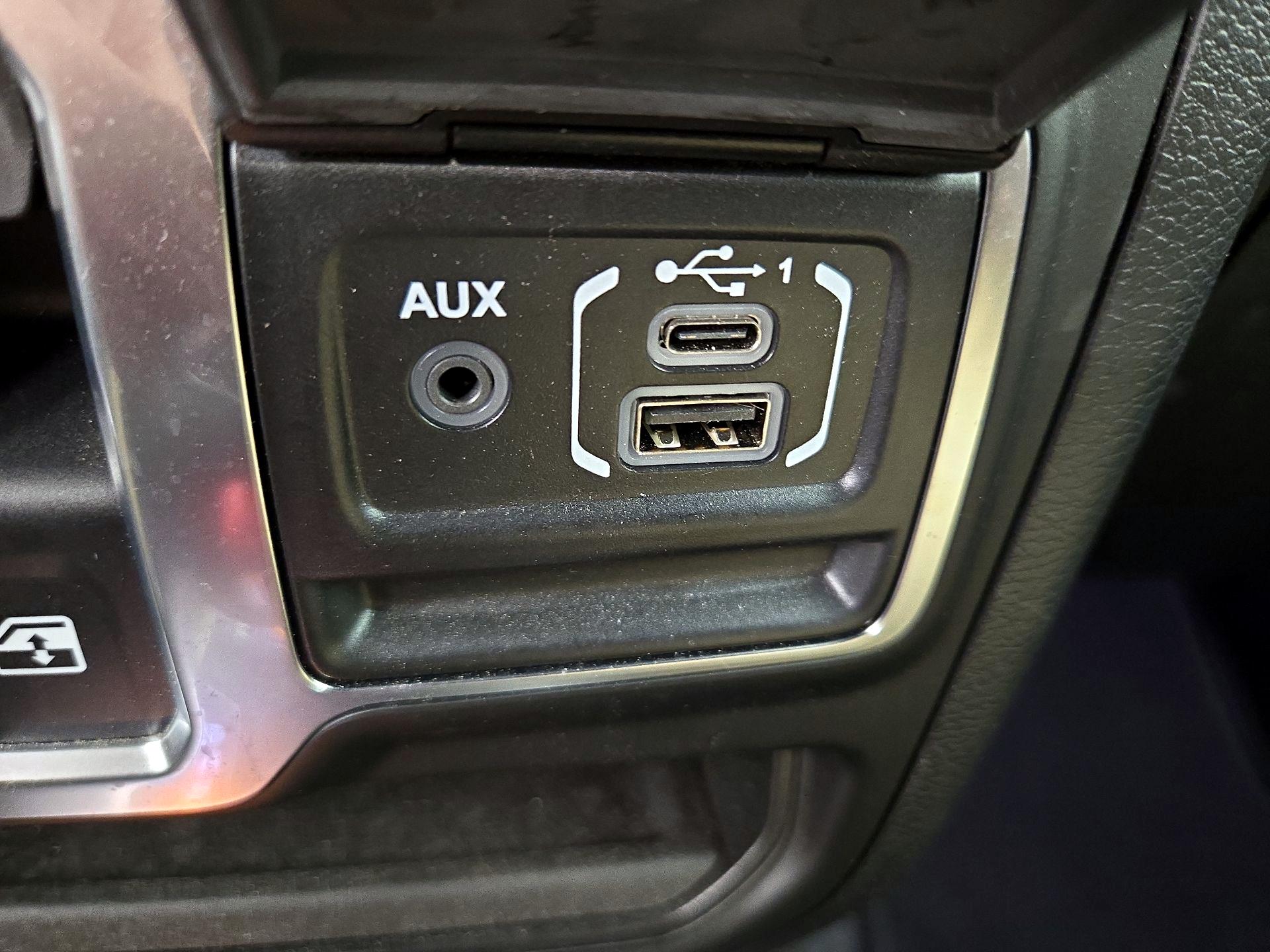 Thumbnail: 2021 Jeep Wrangler - 18