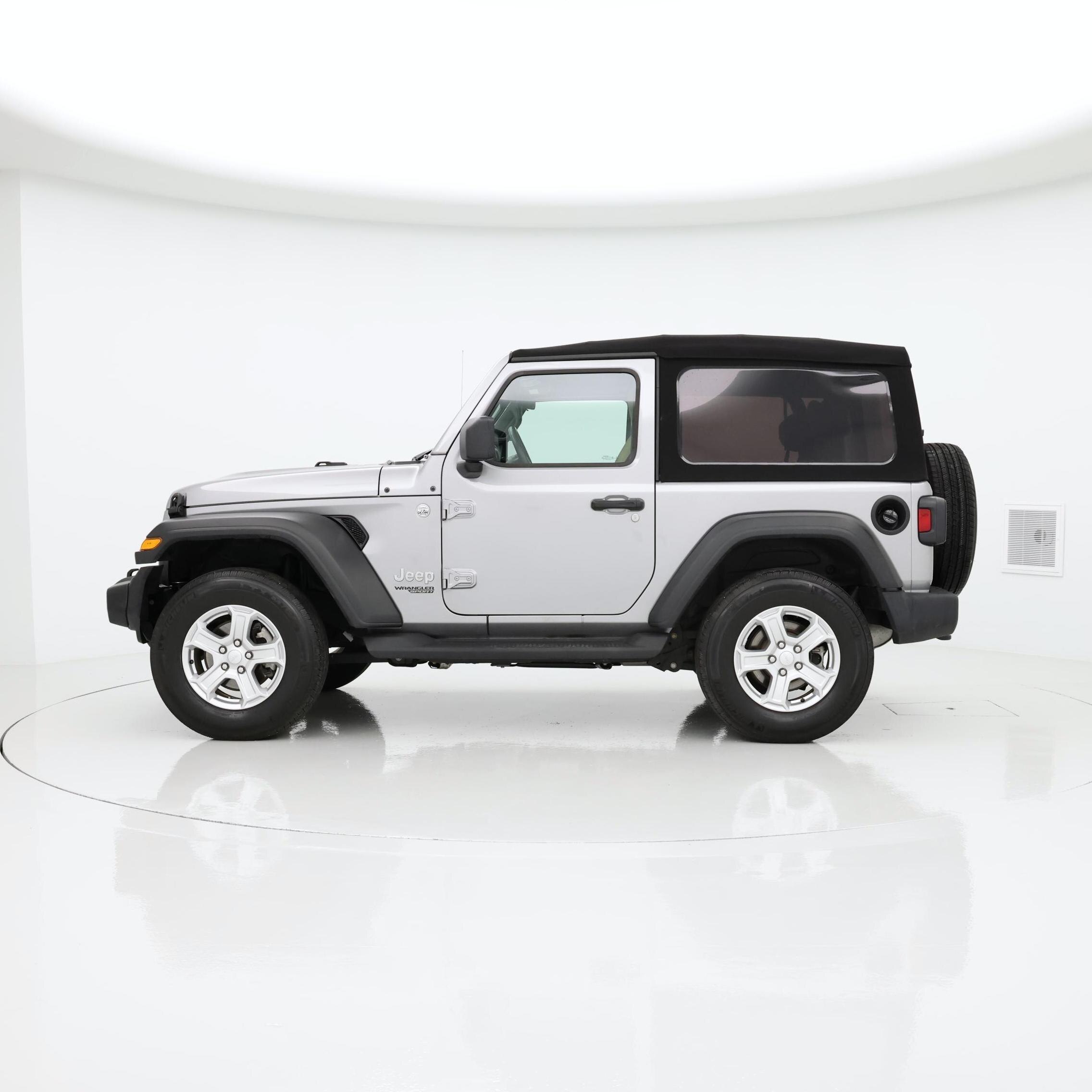 Thumbnail: 2021 Jeep Wrangler - 3