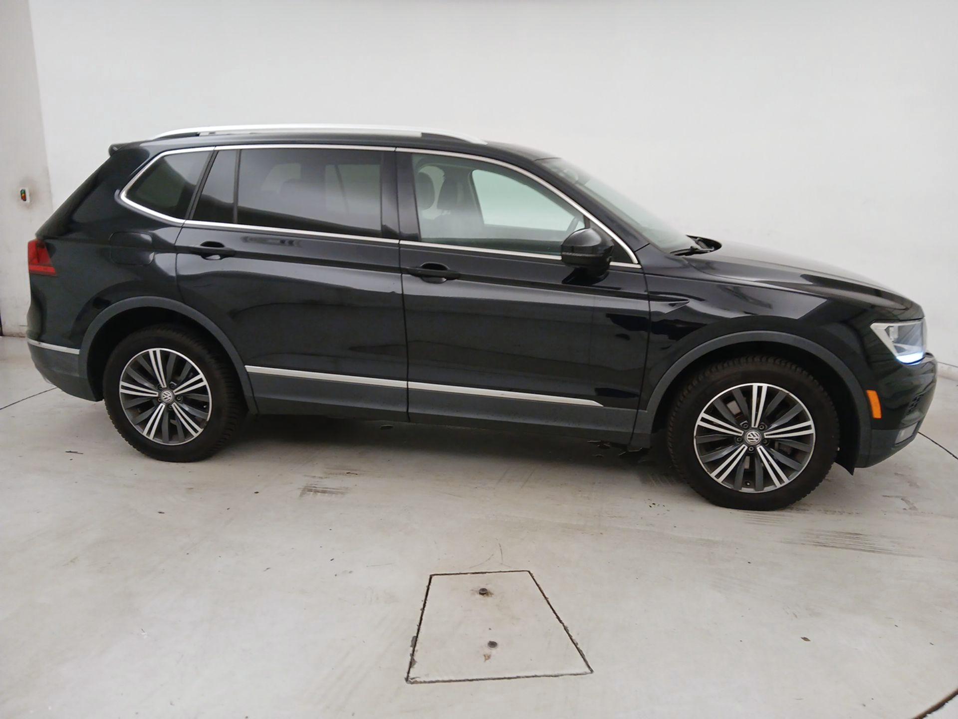 Thumbnail: 2018 Volkswagen Tiguan - 4