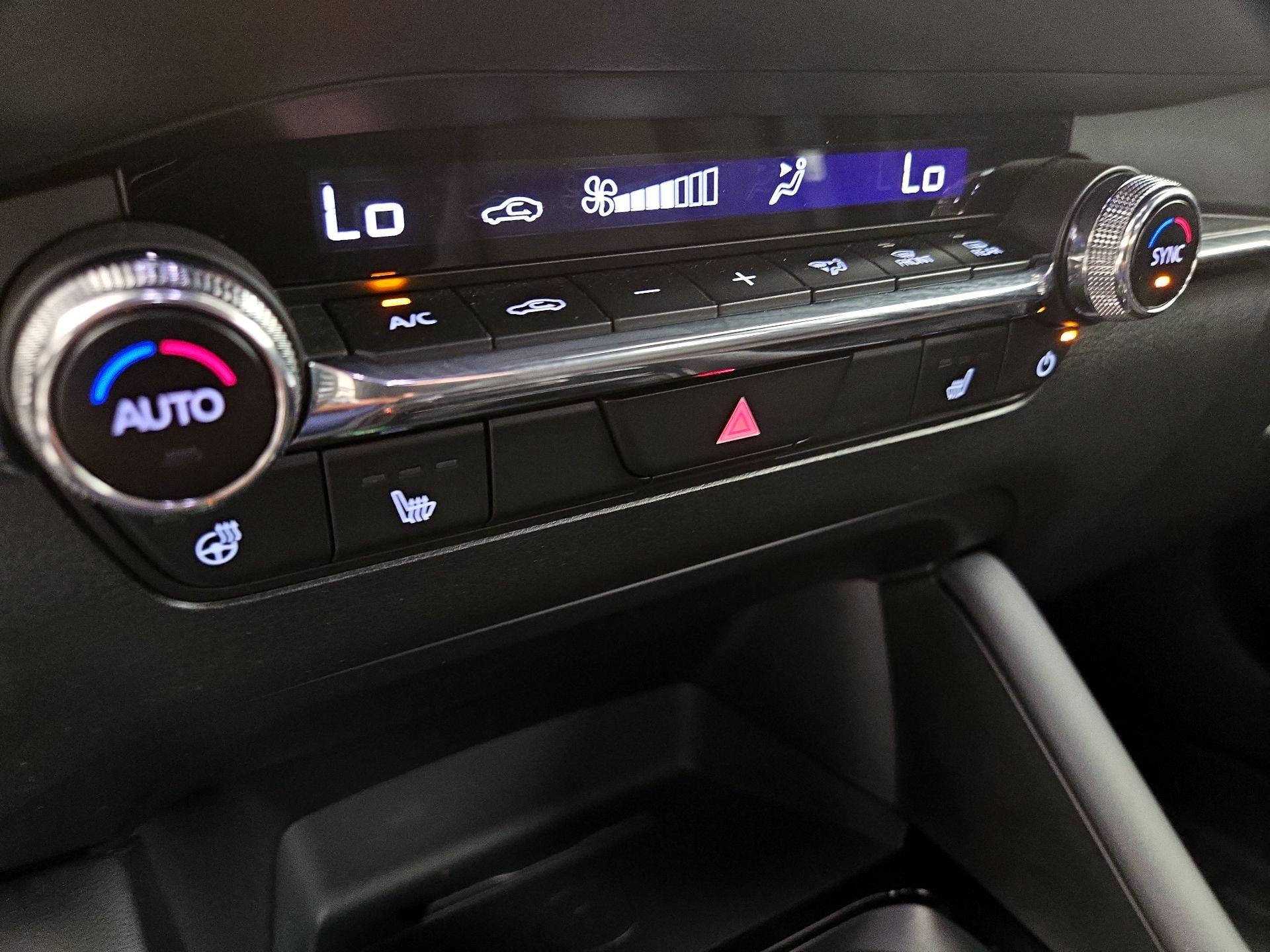 Thumbnail: 2025 Mazda Mazda3 - 17