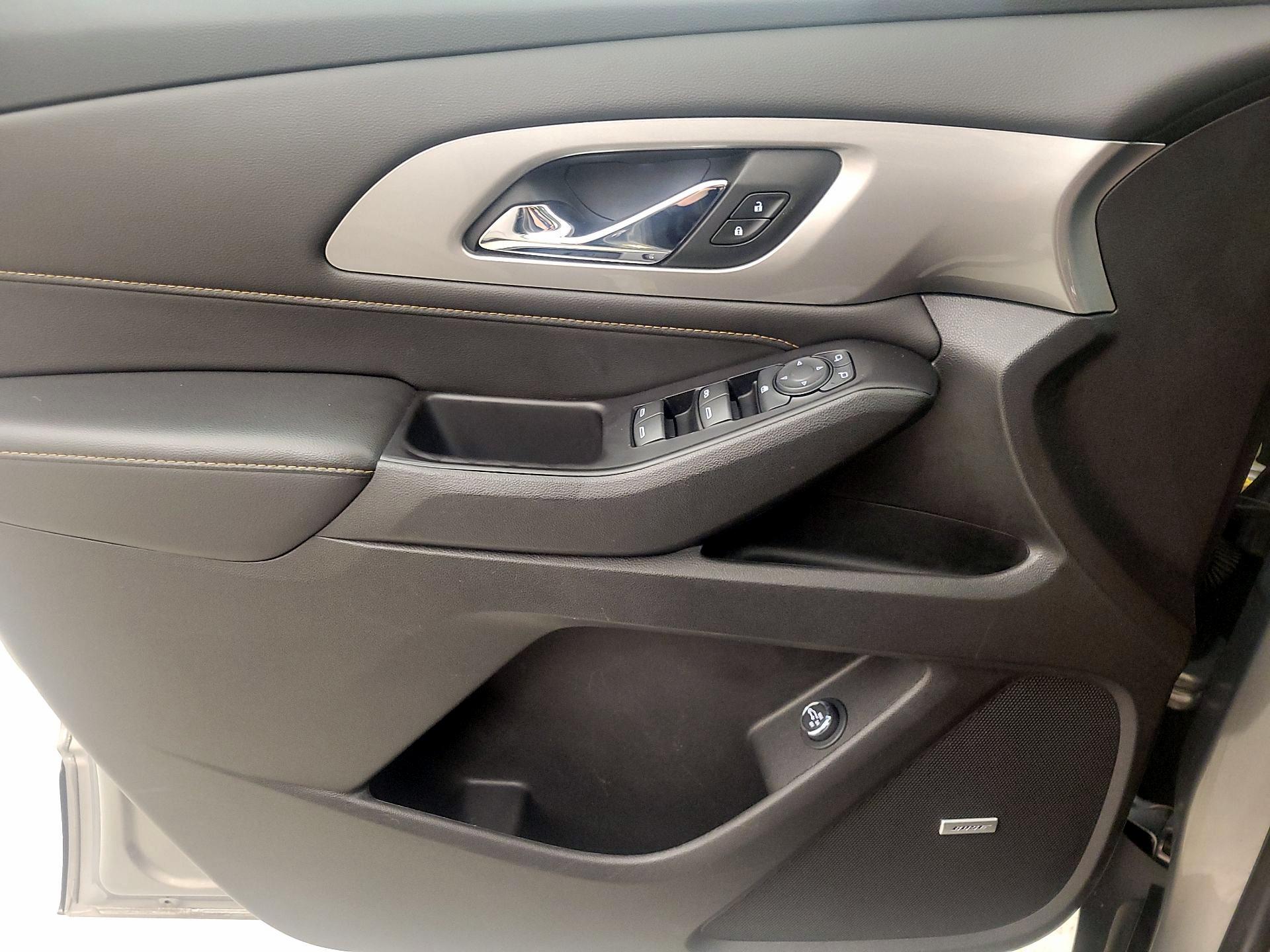 Thumbnail: 2018 Chevrolet Traverse - 12