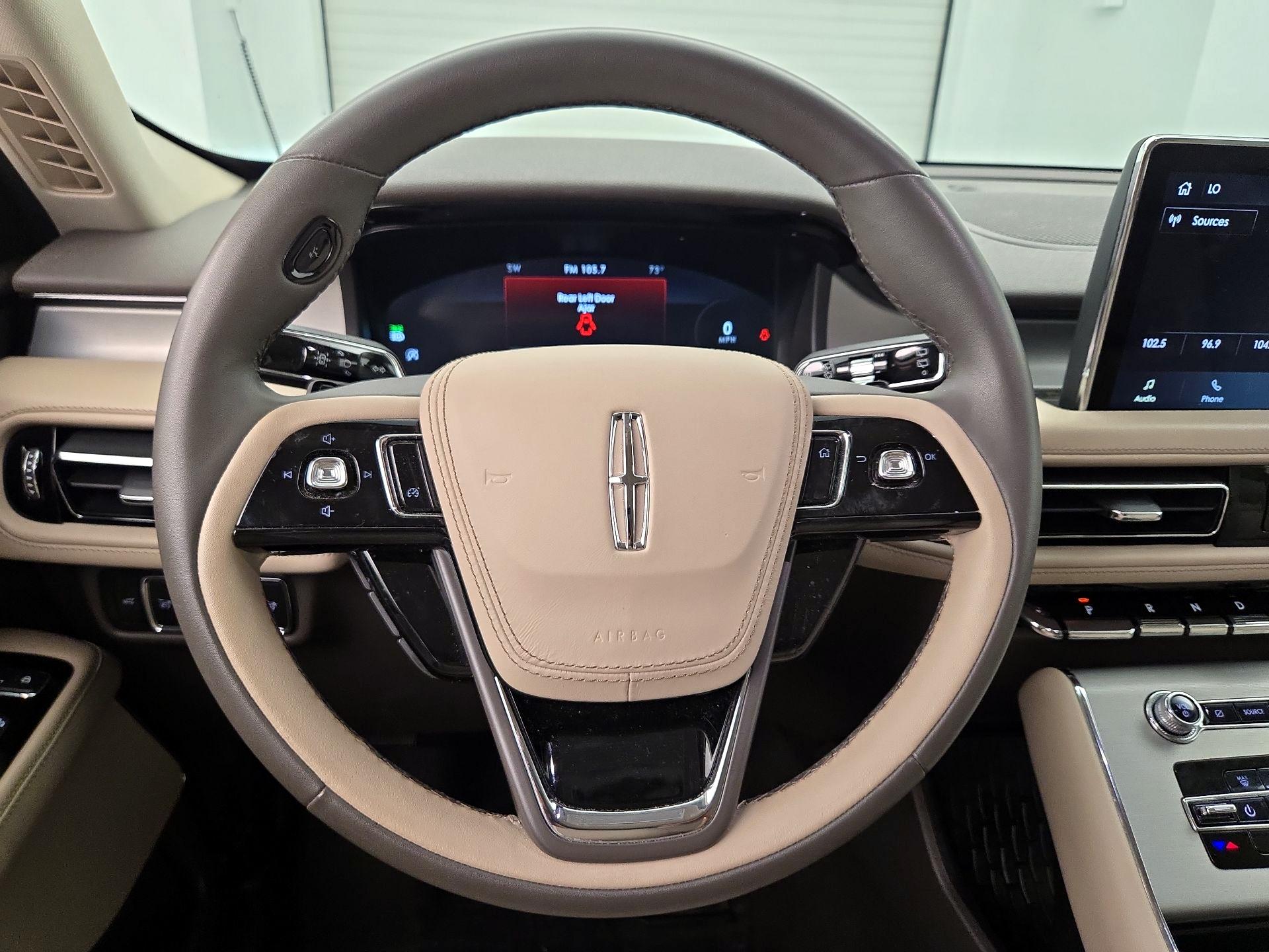 Thumbnail: 2022 Lincoln Aviator - 10