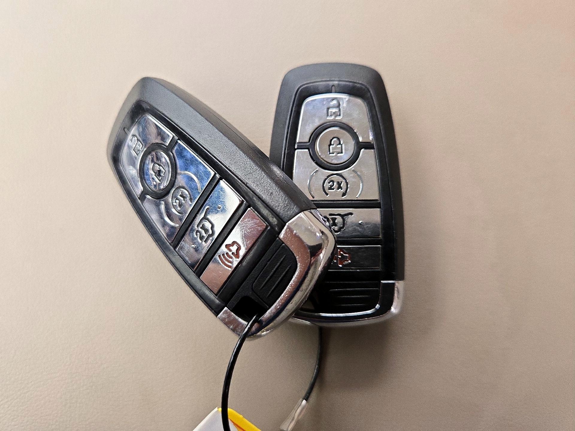 Thumbnail: 2022 Lincoln Aviator - 19