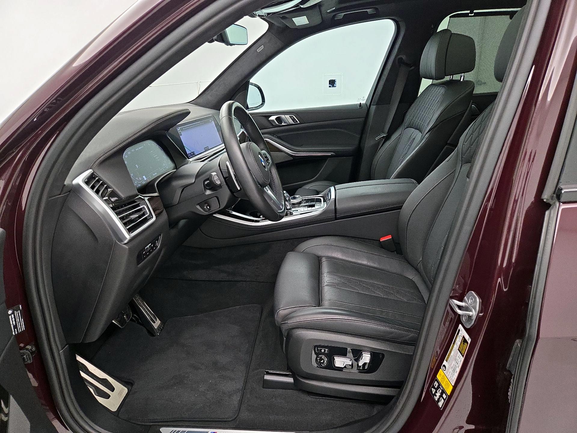 Thumbnail: 2022 BMW X5 - 11