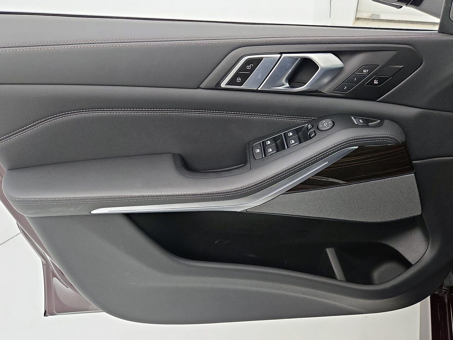 Thumbnail: 2022 BMW X5 - 12