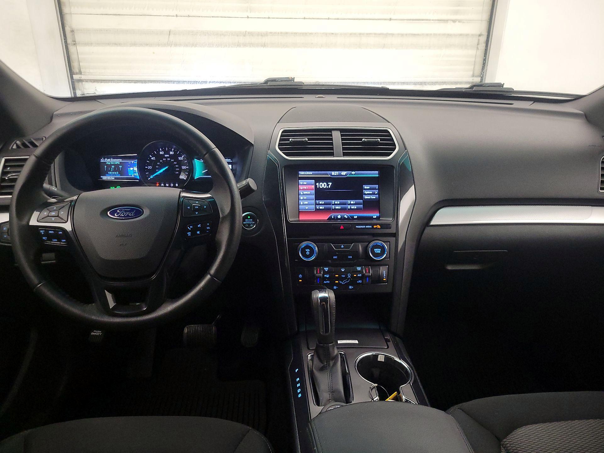 Thumbnail: 2016 Ford Explorer - 9