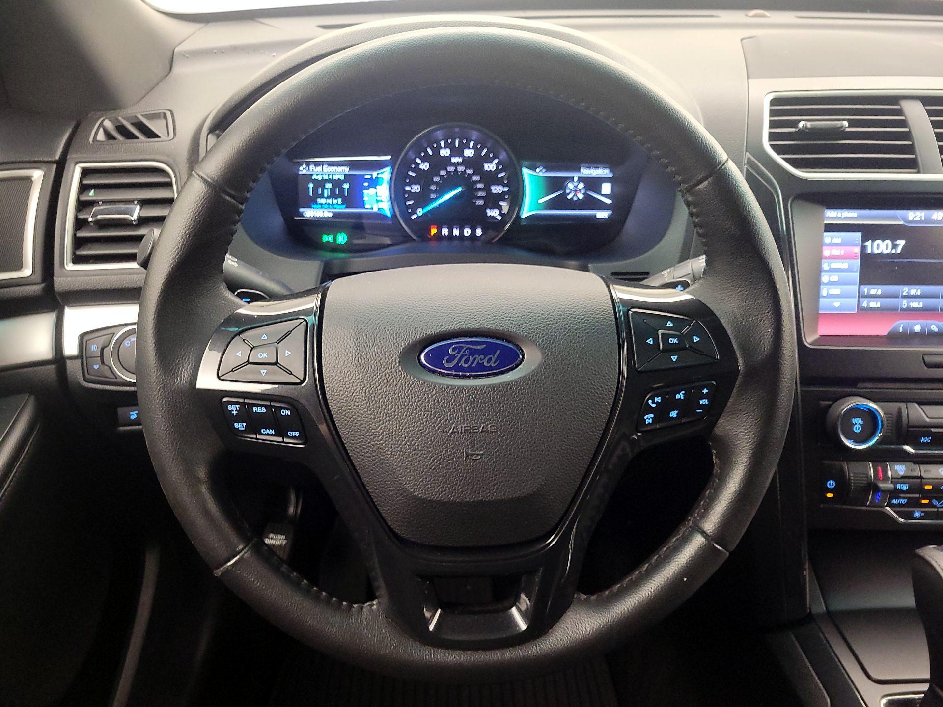 Thumbnail: 2016 Ford Explorer - 10