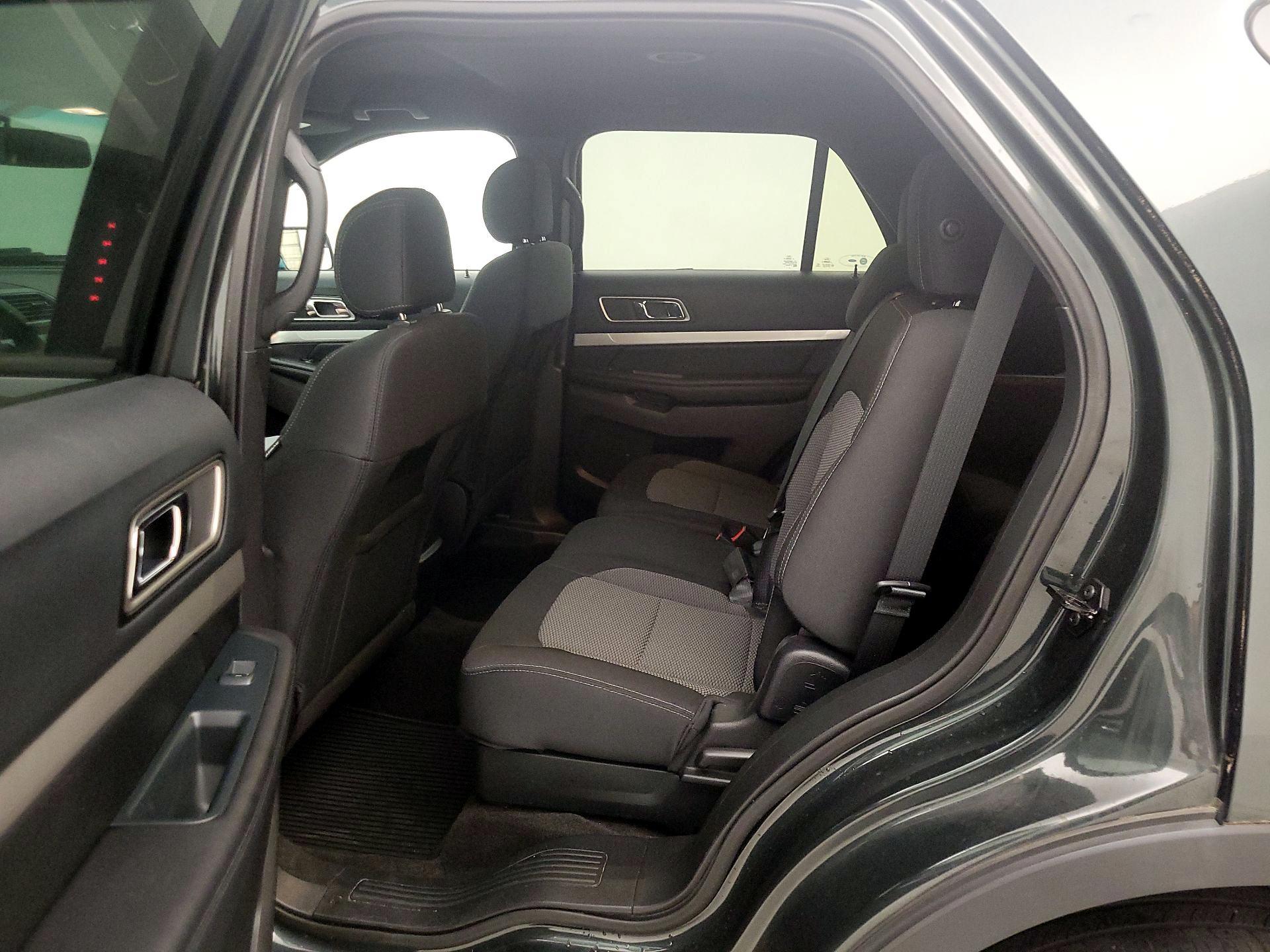 Thumbnail: 2016 Ford Explorer - 19