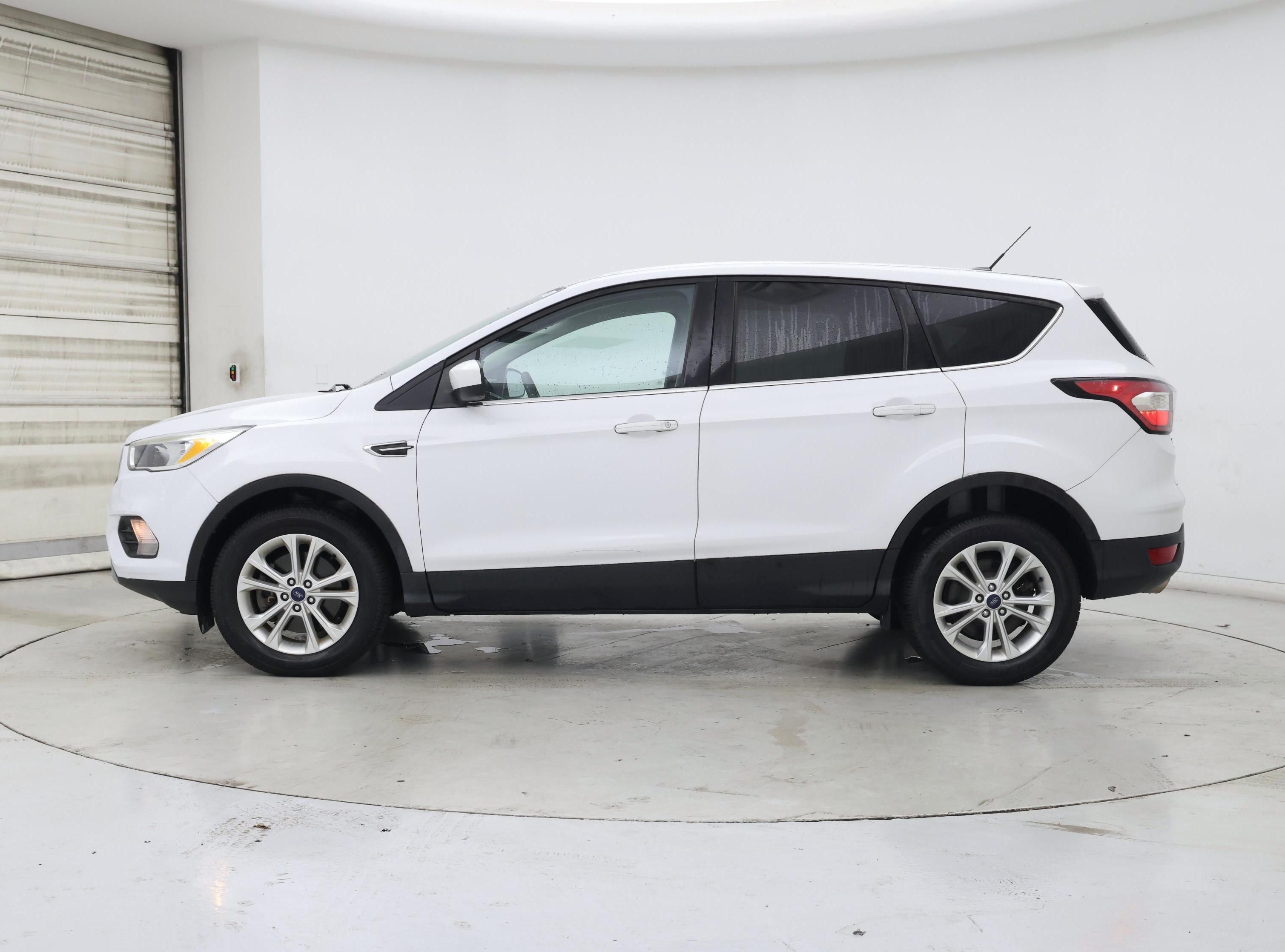 Thumbnail: 2017 Ford Escape - 3