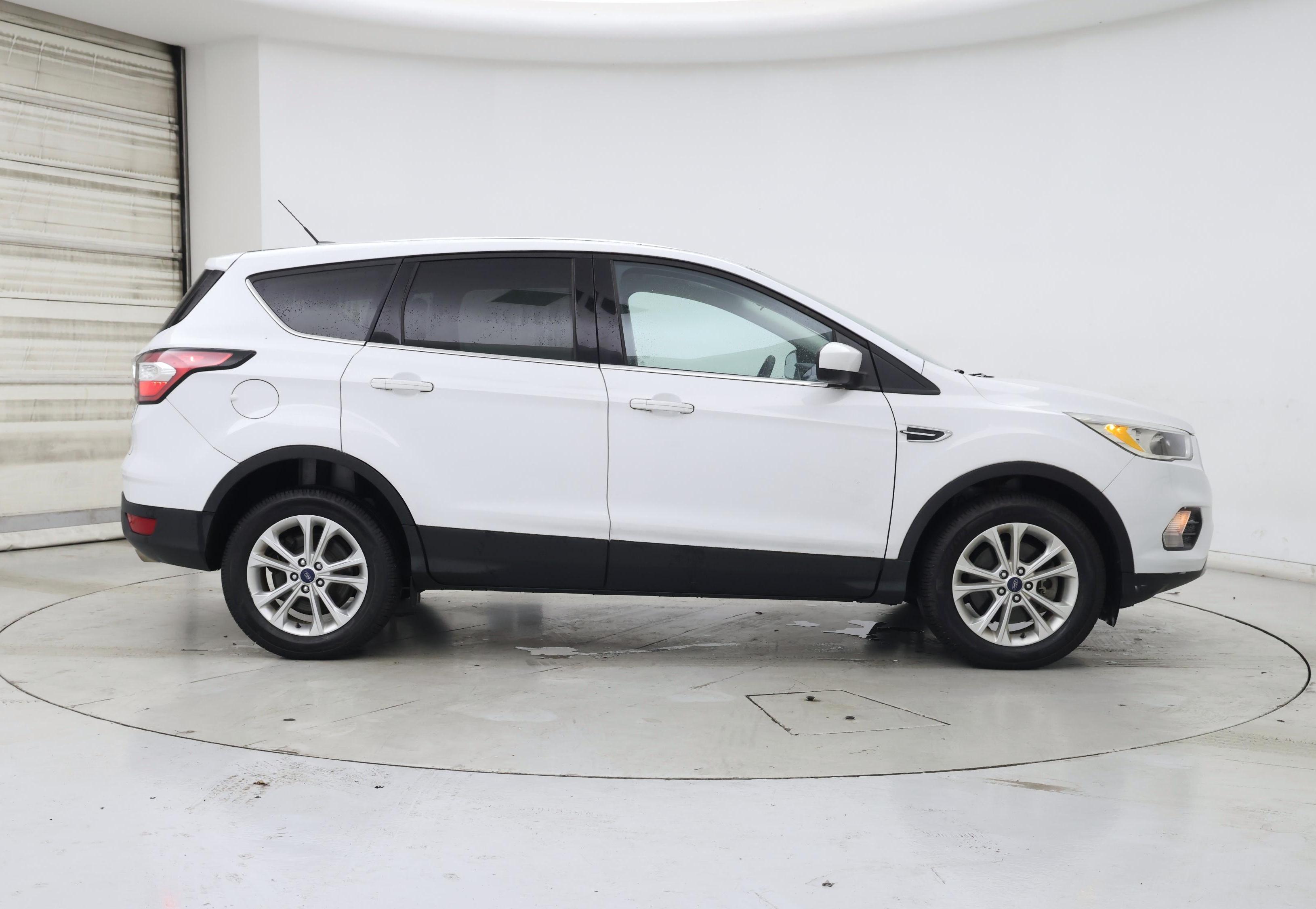 Thumbnail: 2017 Ford Escape - 7