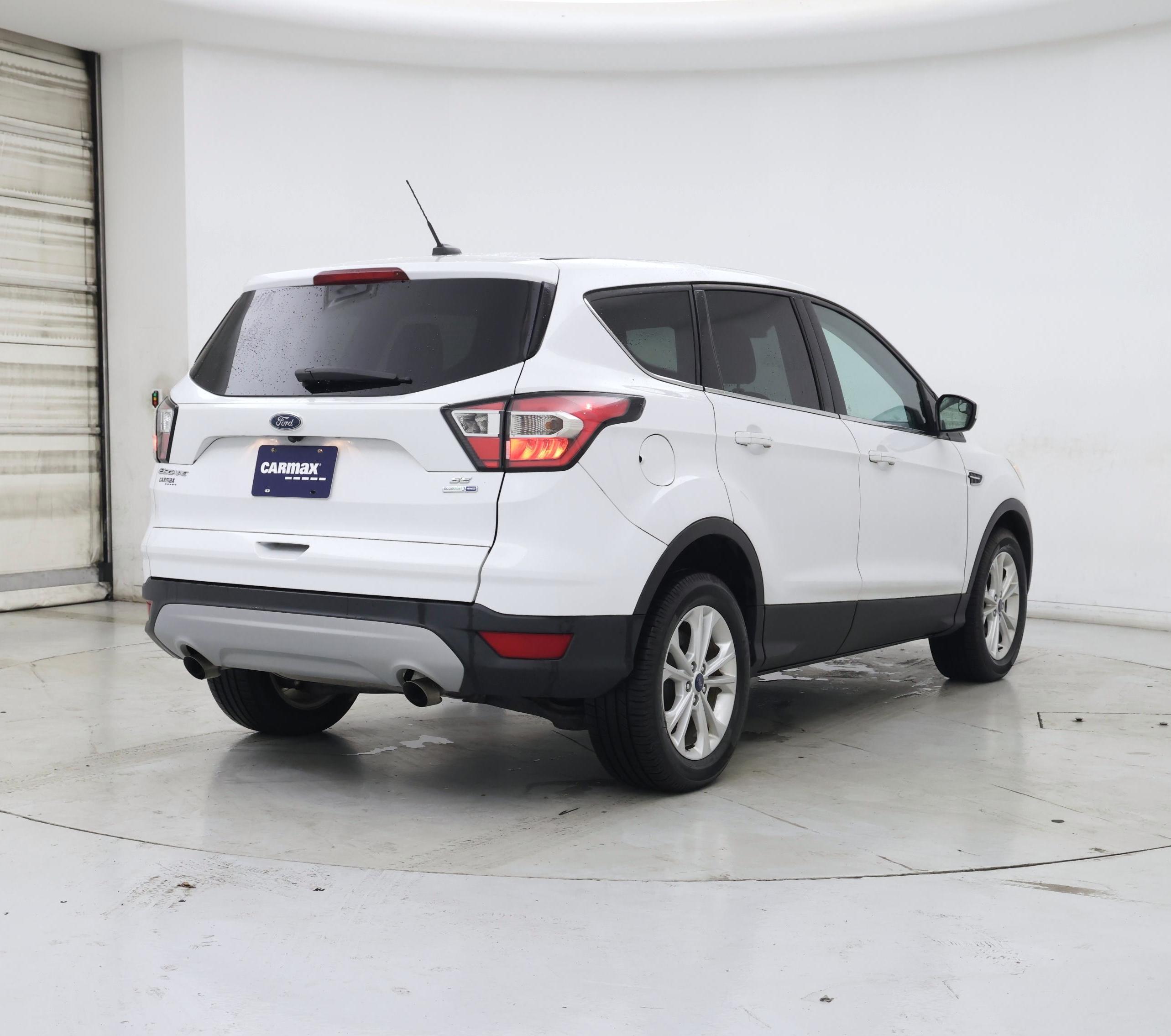 Thumbnail: 2017 Ford Escape - 8