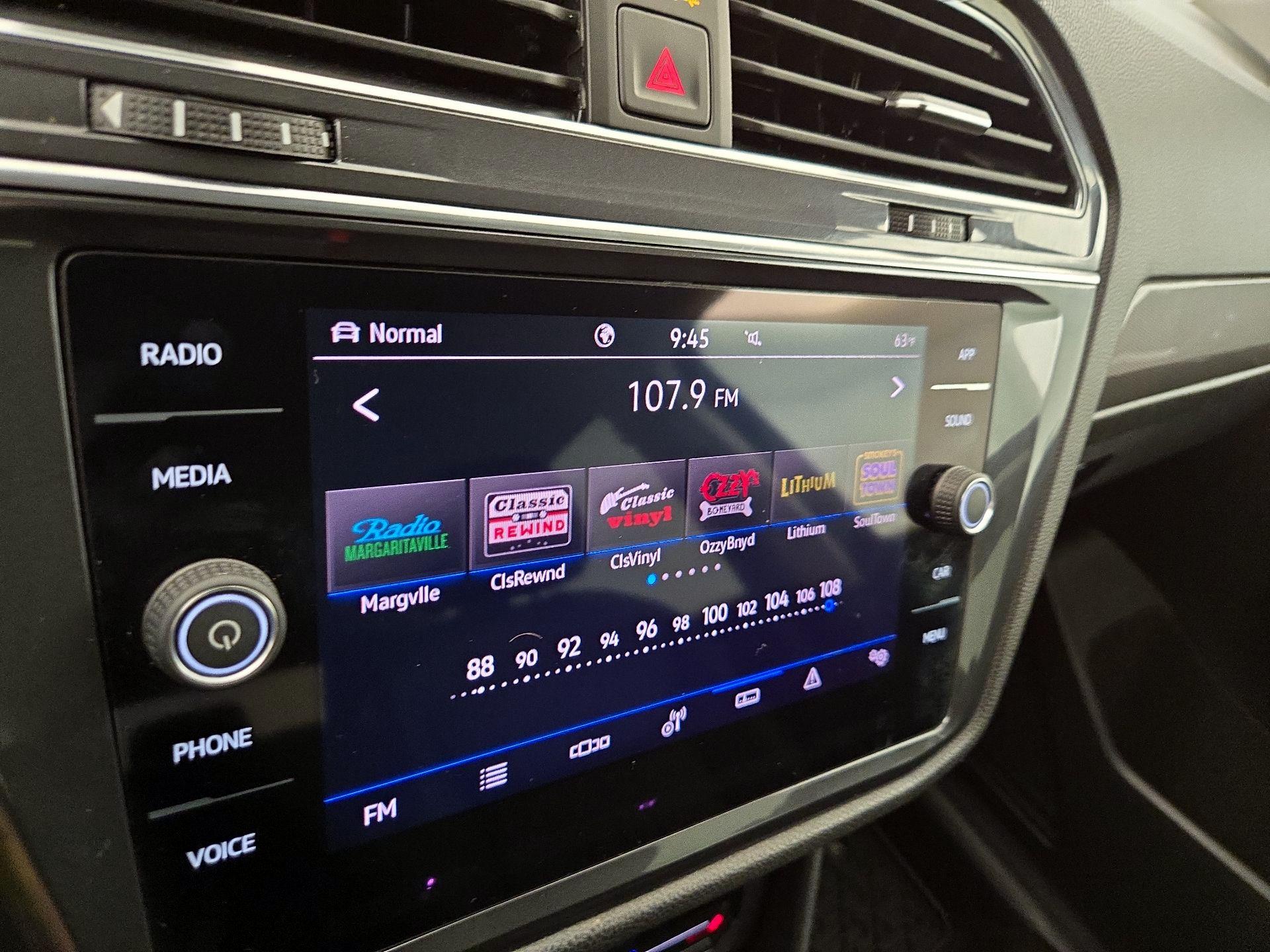 Thumbnail: 2023 Volkswagen Tiguan - 15