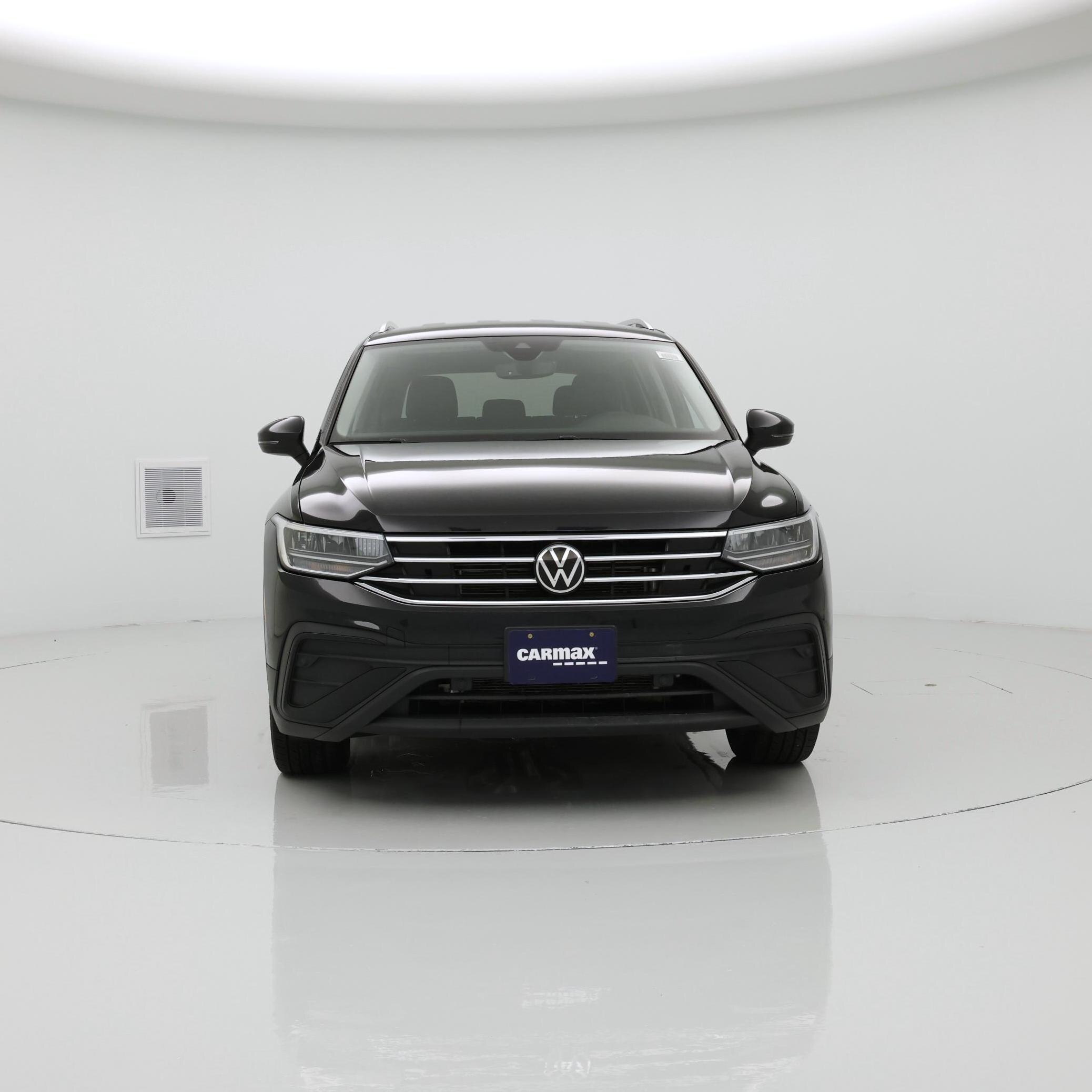Thumbnail: 2023 Volkswagen Tiguan - 5
